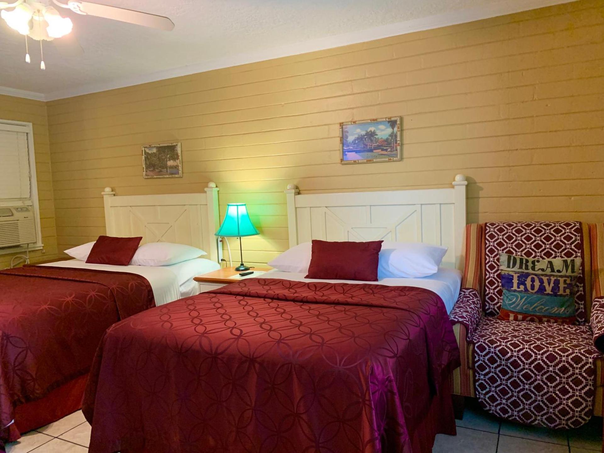 Lakeside Inn and Cafe photo 18