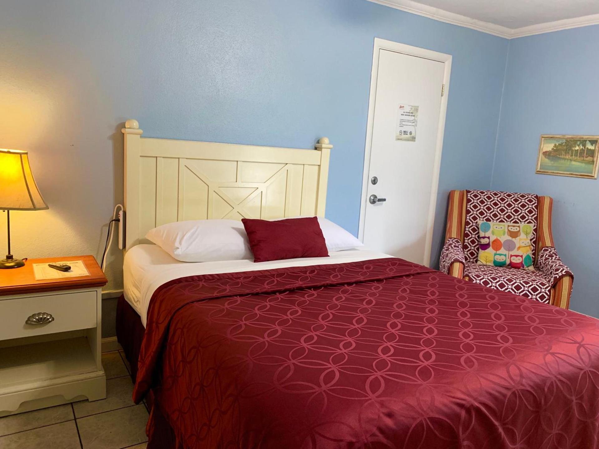 Lakeside Inn and Cafe photo 15