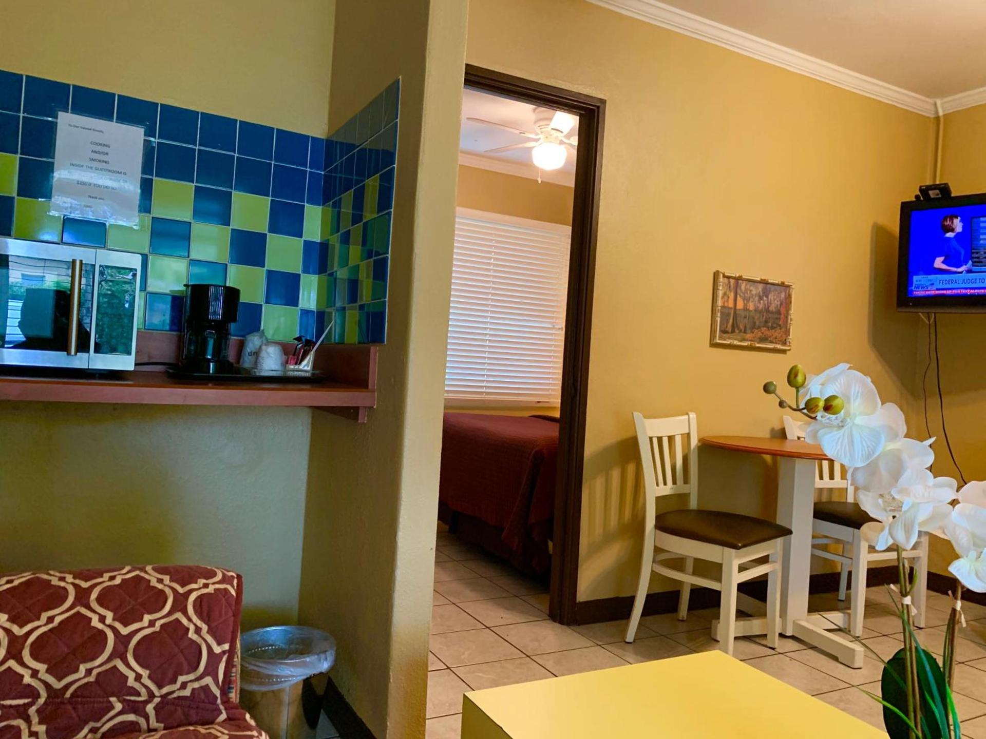 Lakeside Inn and Cafe photo 48