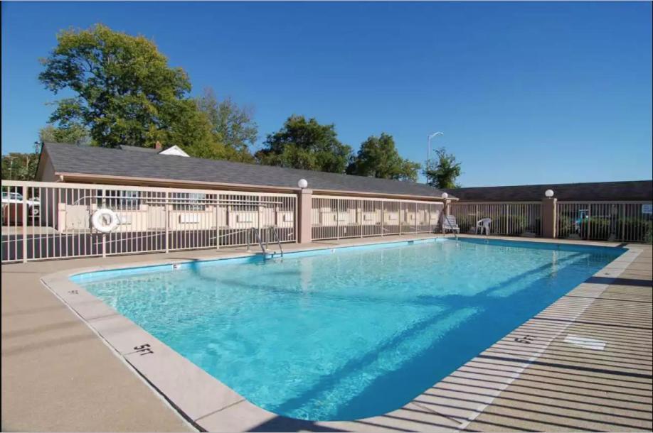 Rodeway Inn Goodlettsville South photo 2