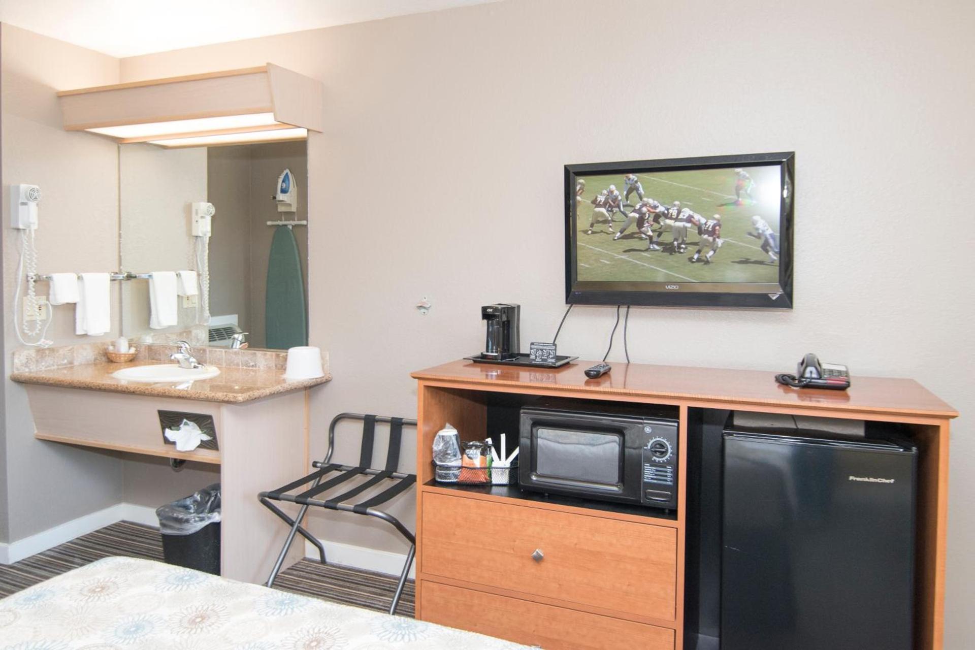 Nordic Inn and Suites photo 81
