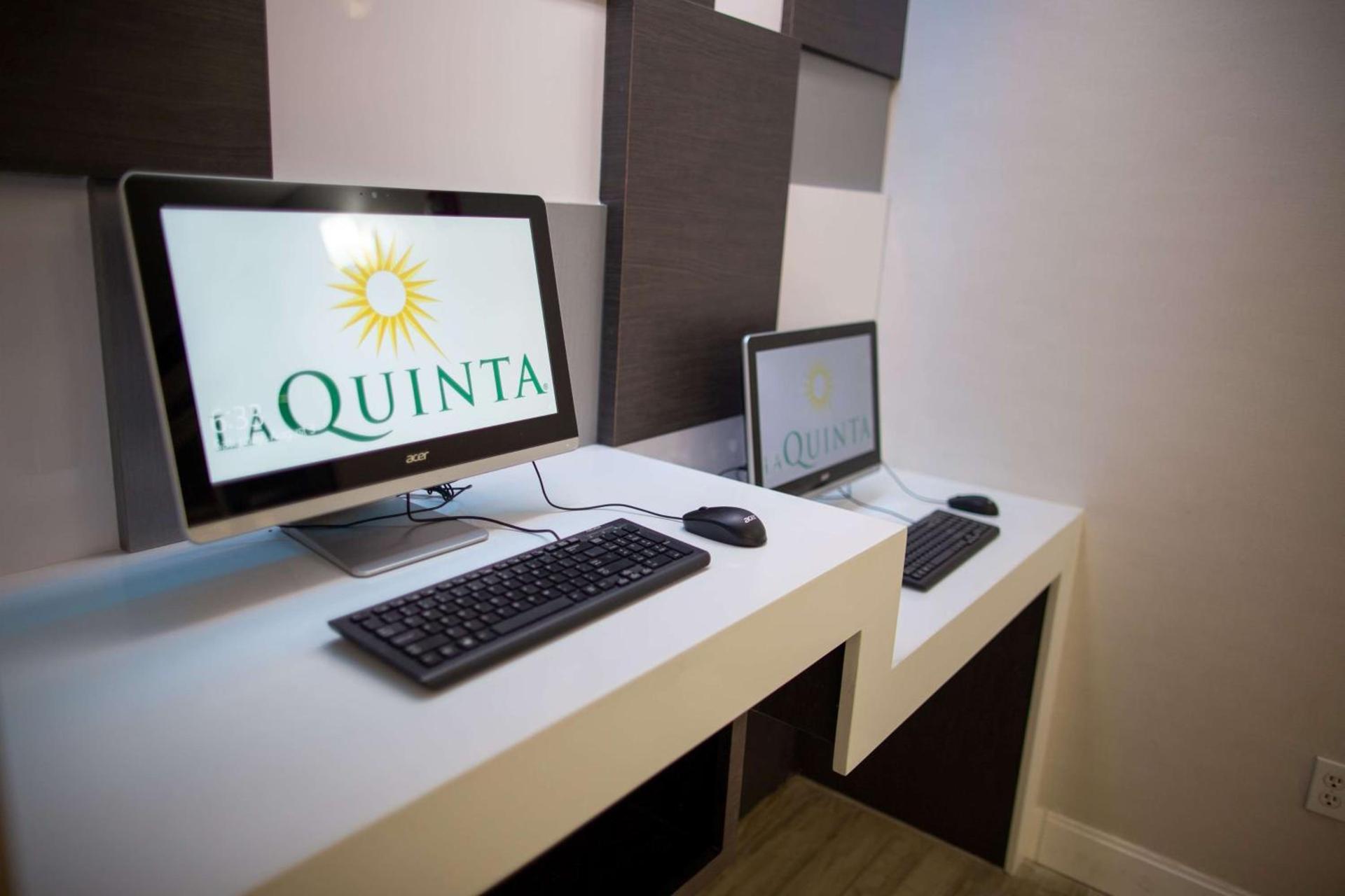 La Quinta by Wyndham Houston East at Normandy photo 33