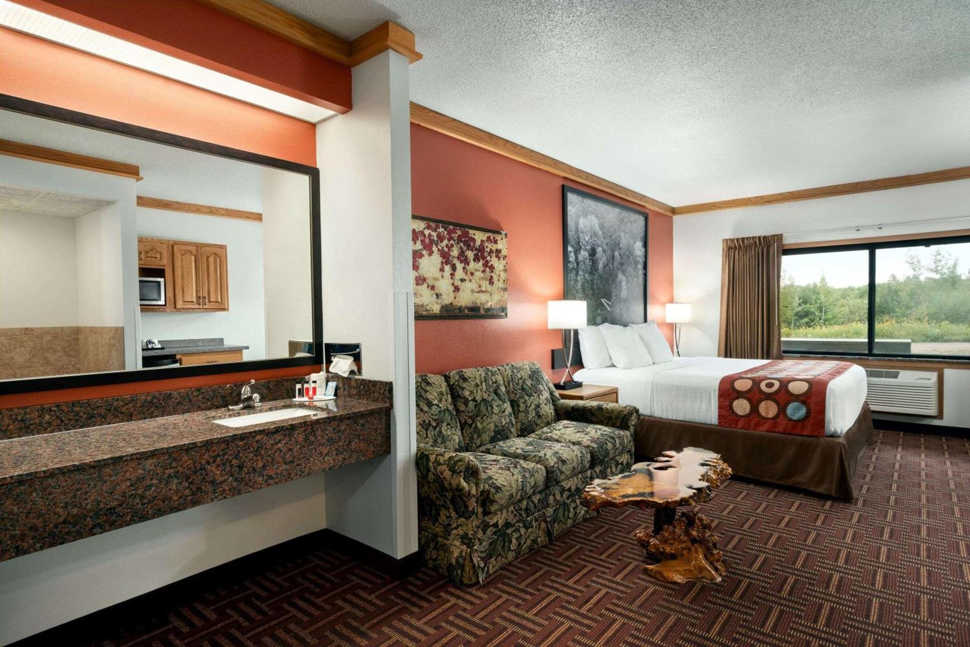 Super 8 by Wyndham Eveleth photo 22