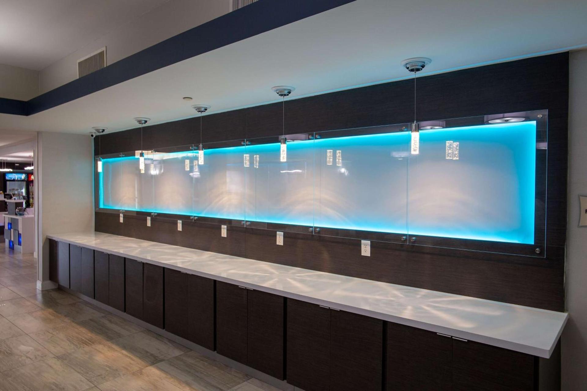 La Quinta by Wyndham Houston East at Normandy photo 37