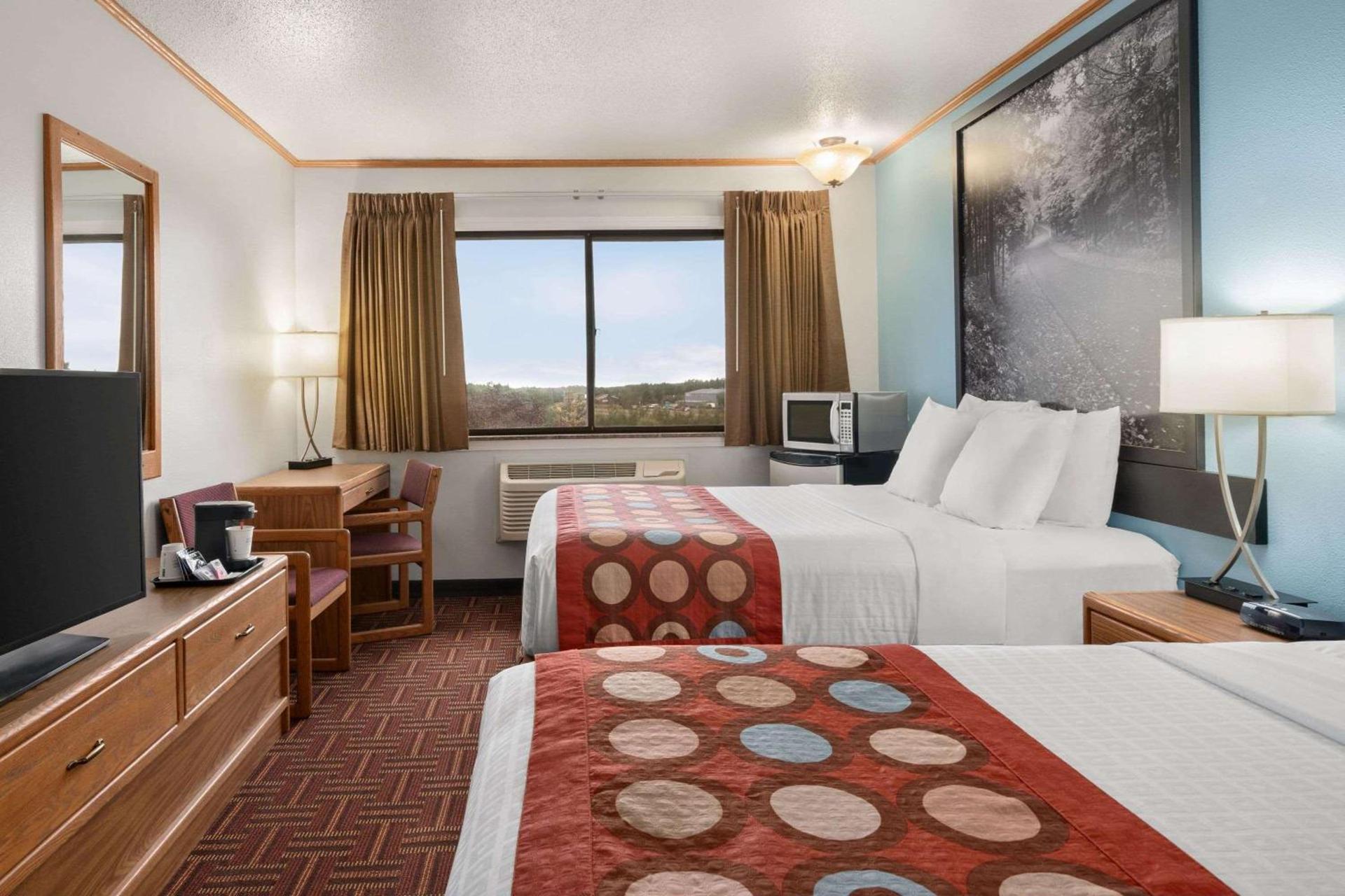 Super 8 by Wyndham Eveleth photo 26