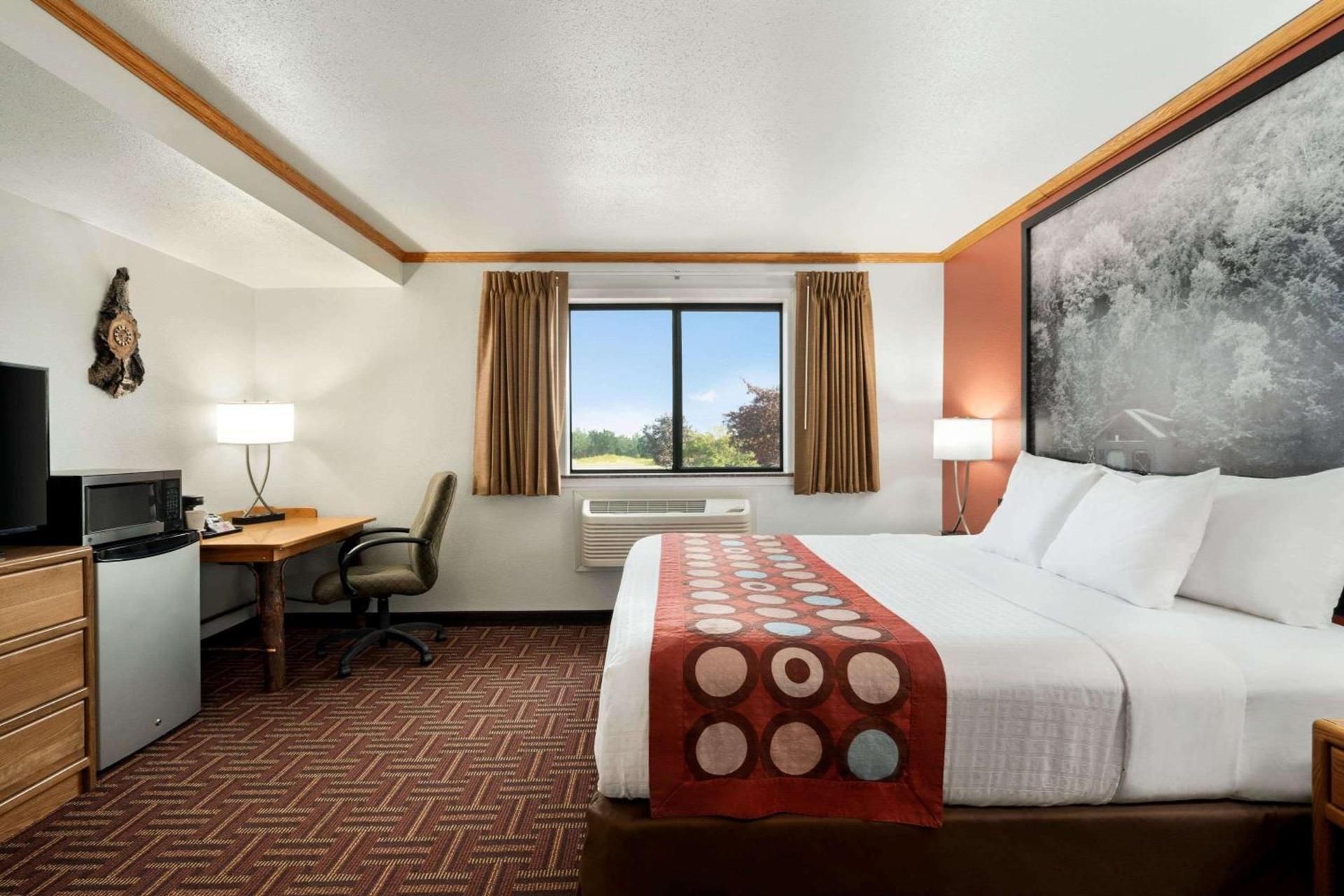 Super 8 by Wyndham Eveleth photo 27