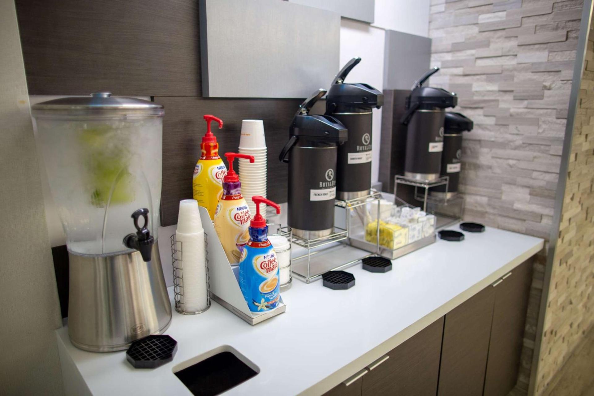 La Quinta by Wyndham Houston East at Normandy photo 52