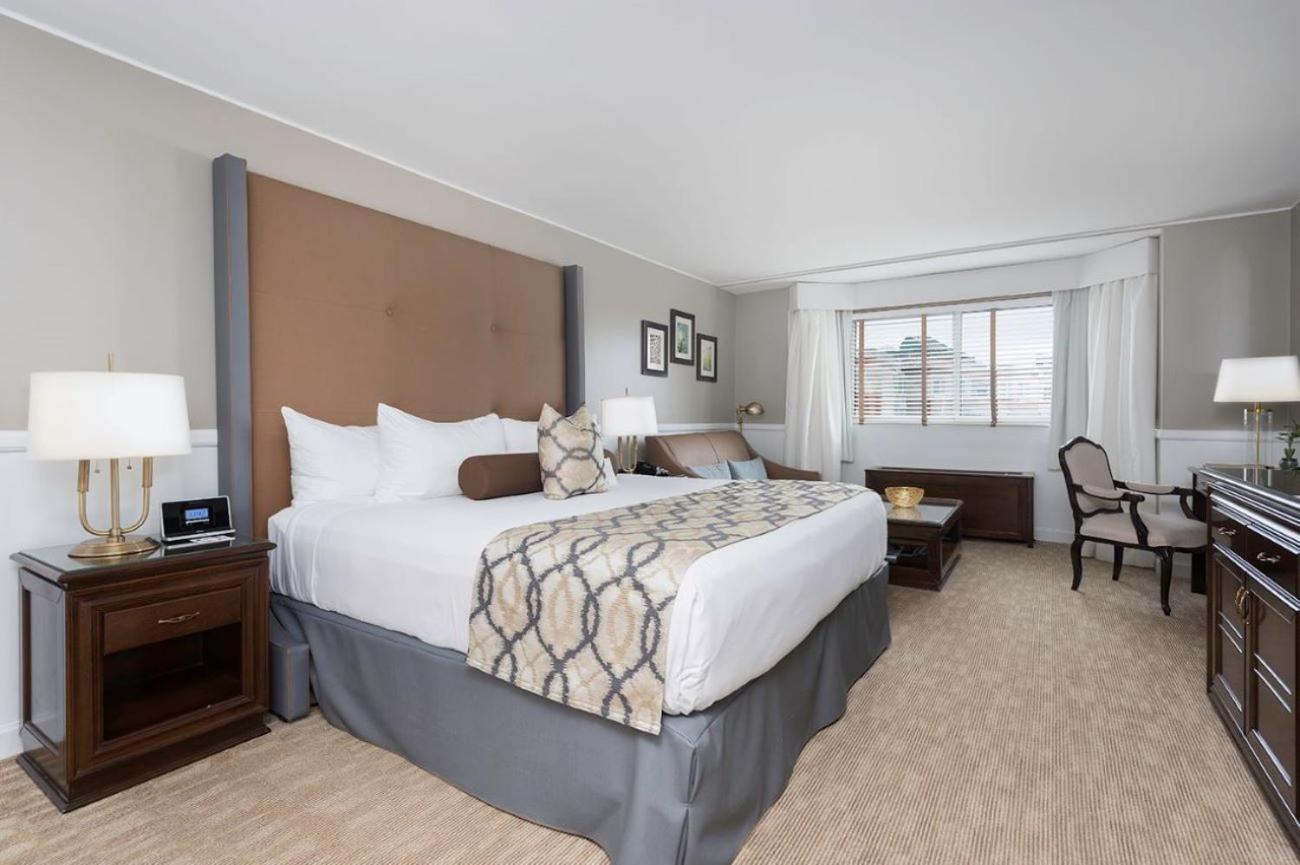 Garden City Hotel photo 20