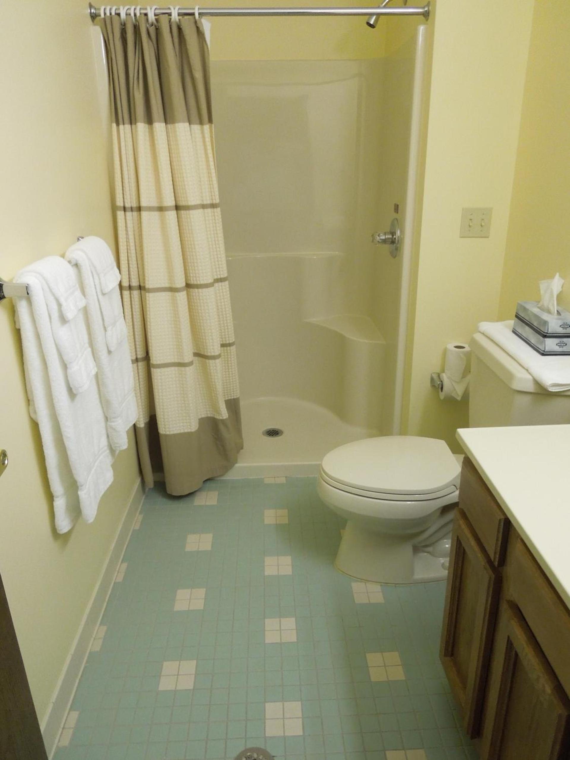 Bridges Guest Quarters photo 12