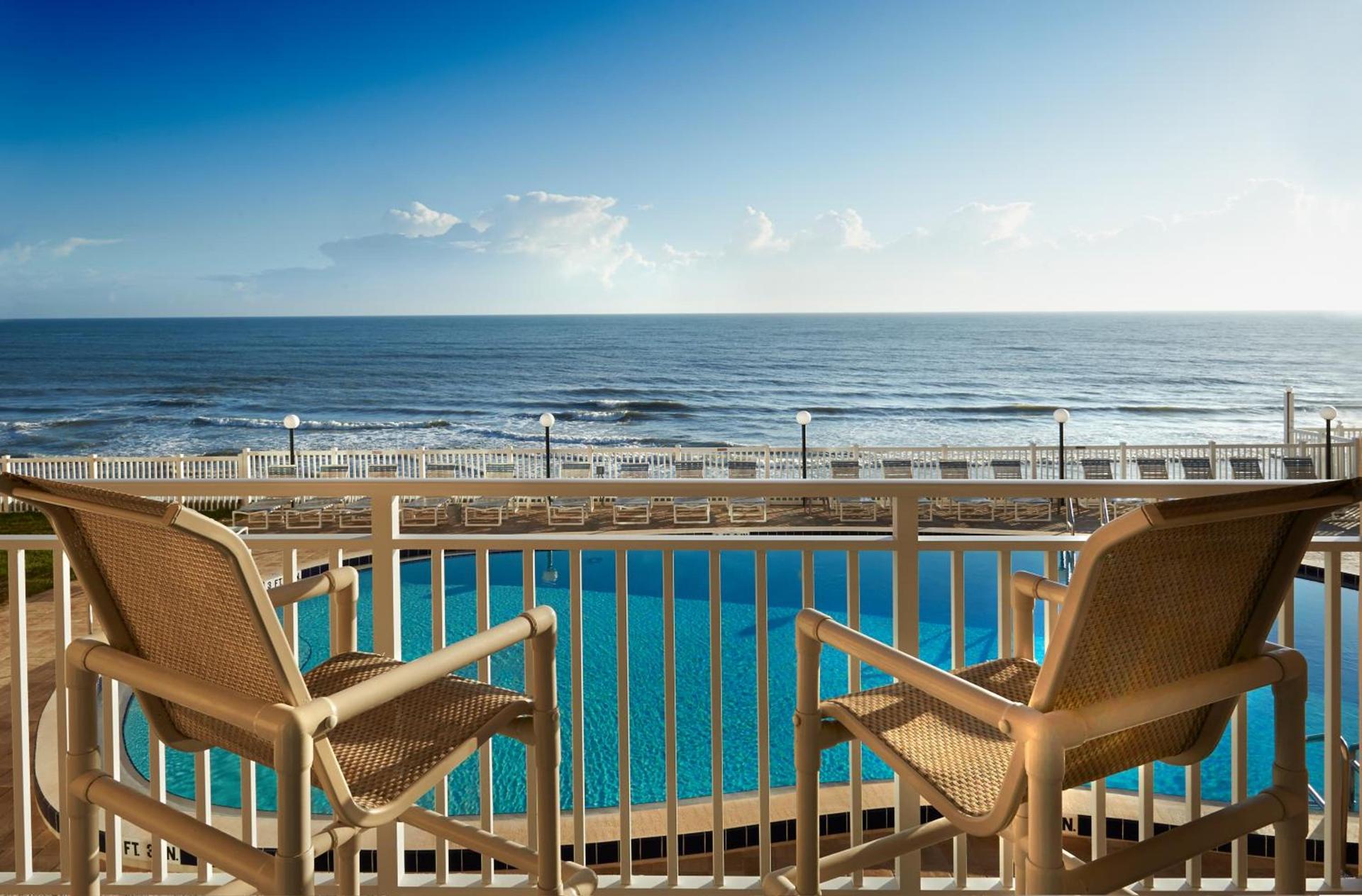 Paradise Beach Club - Oceanfront and Penthouse photo 7