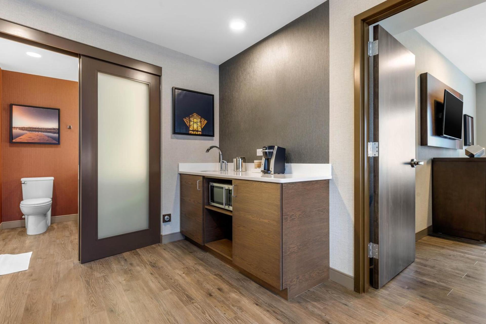 Cambria Hotel Omaha Downtown photo 84