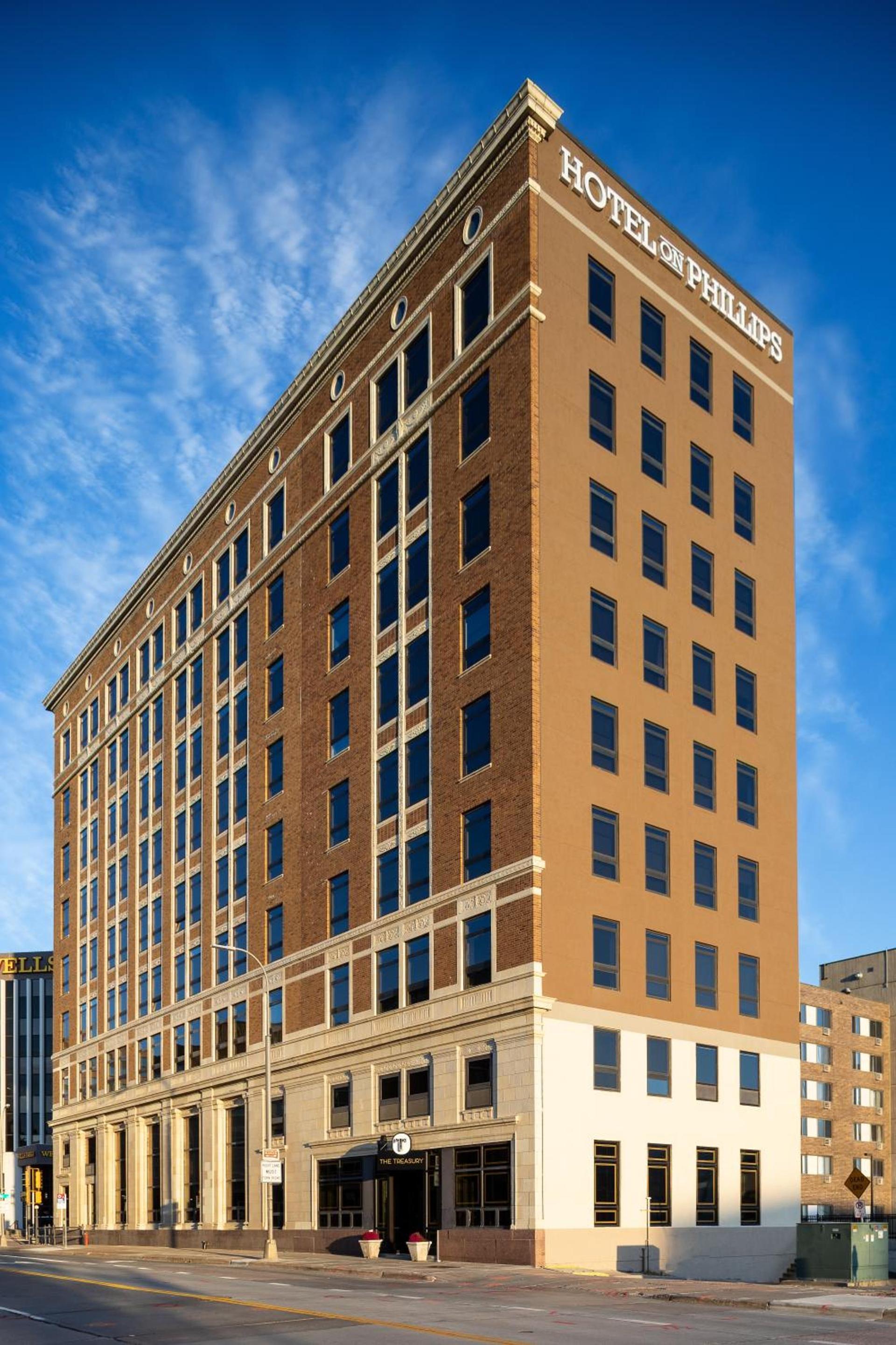Hotel On Phillips photo 1