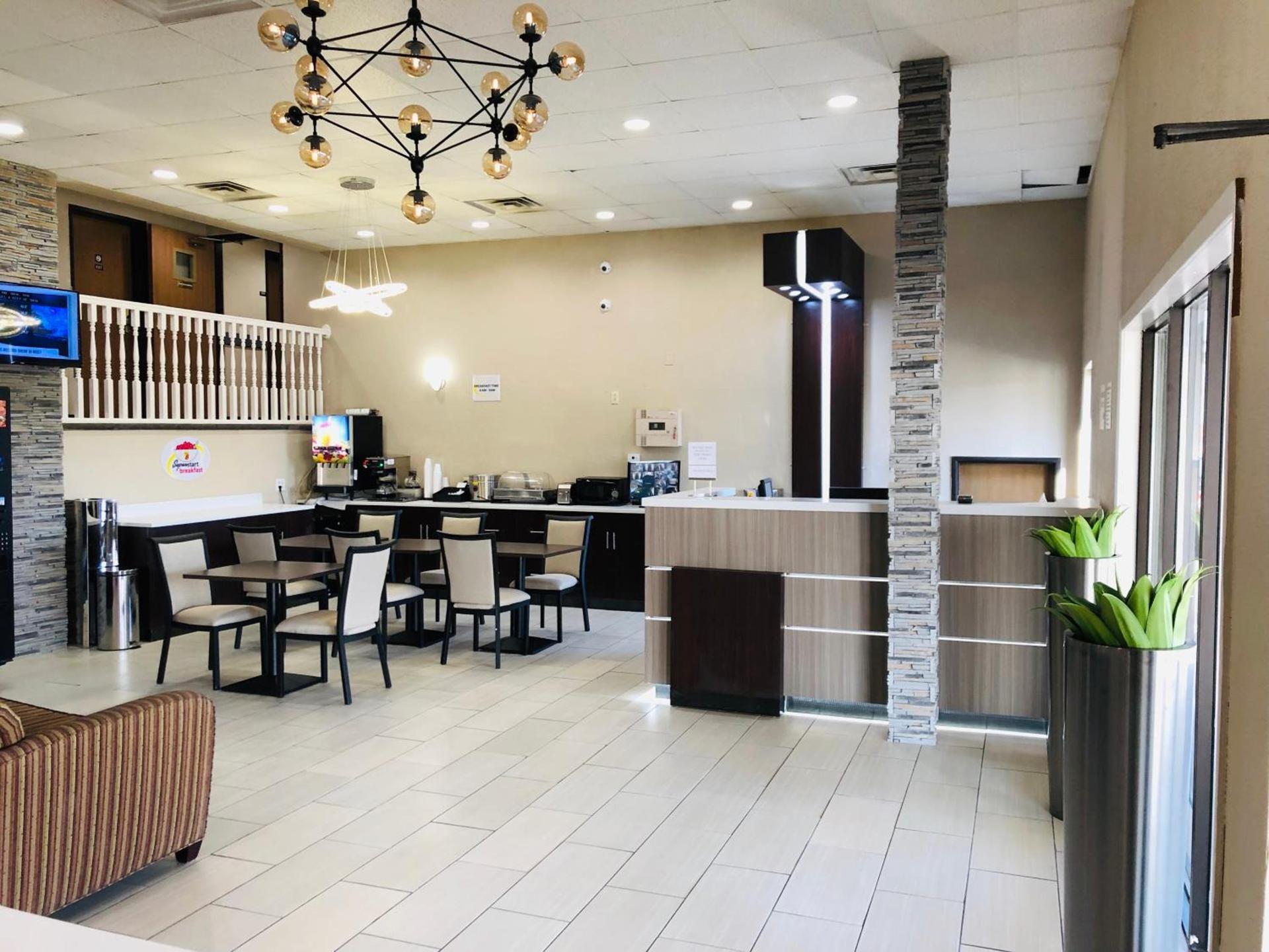 Super 8 by Wyndham Omaha SW photo 81