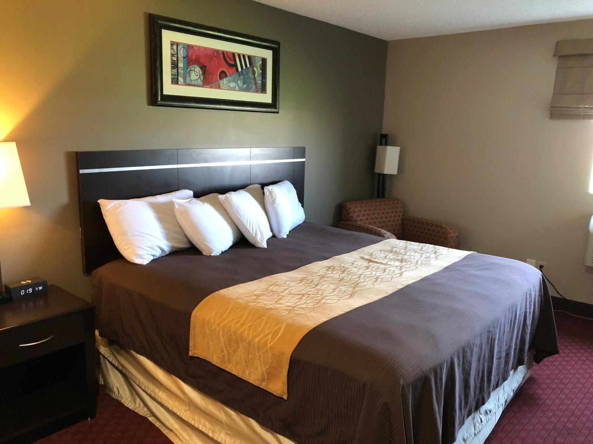 Super 8 by Wyndham Omaha SW photo 53