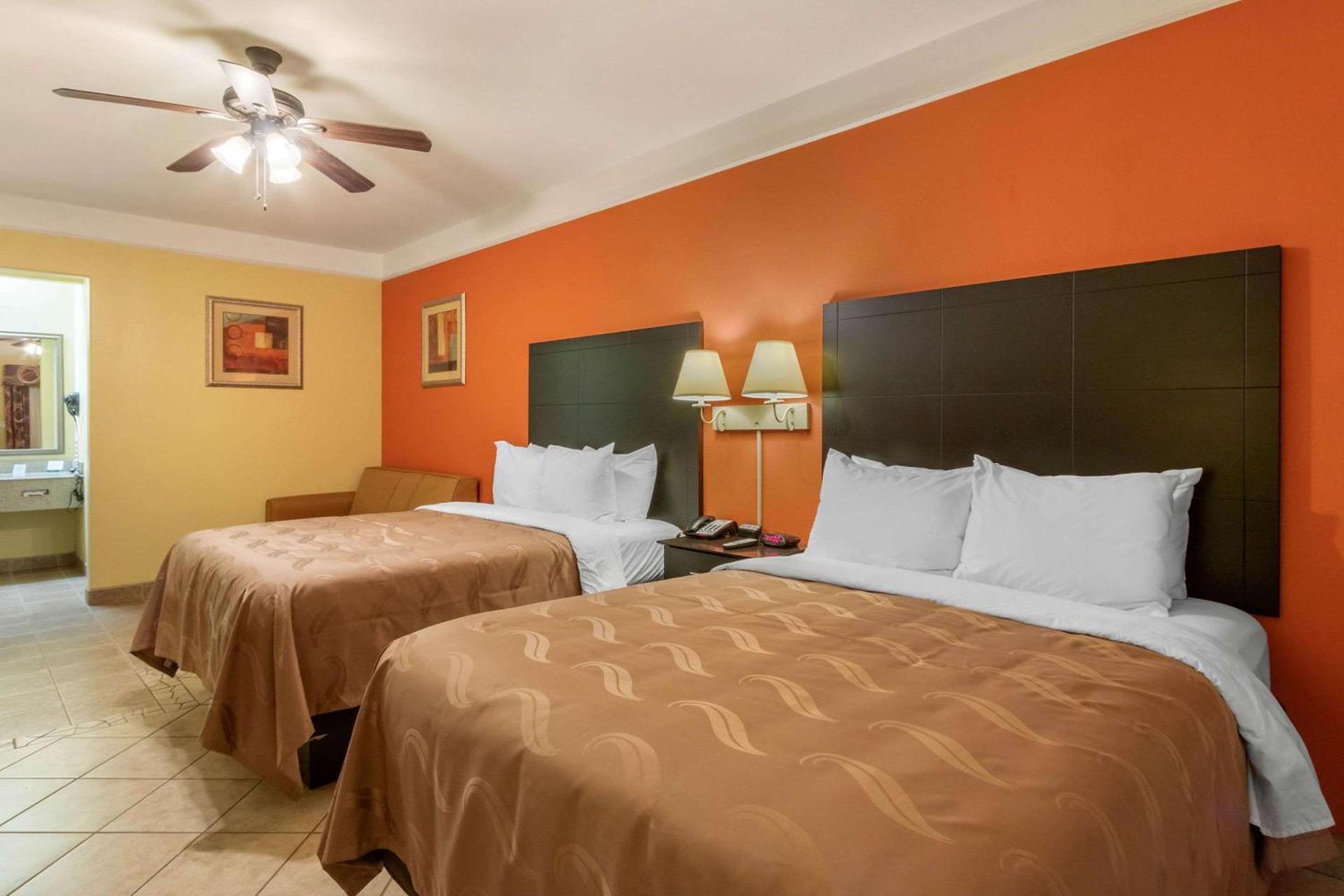 Quality Inn & Suites at The Outlets Mercedes-Weslaco photo 34