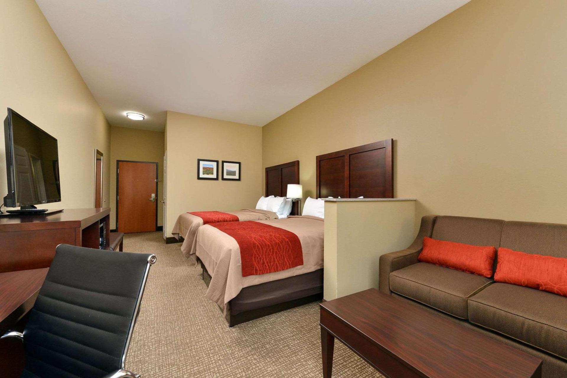 Days Inn & Suites by Wyndham Manheim Lebanon photo 12