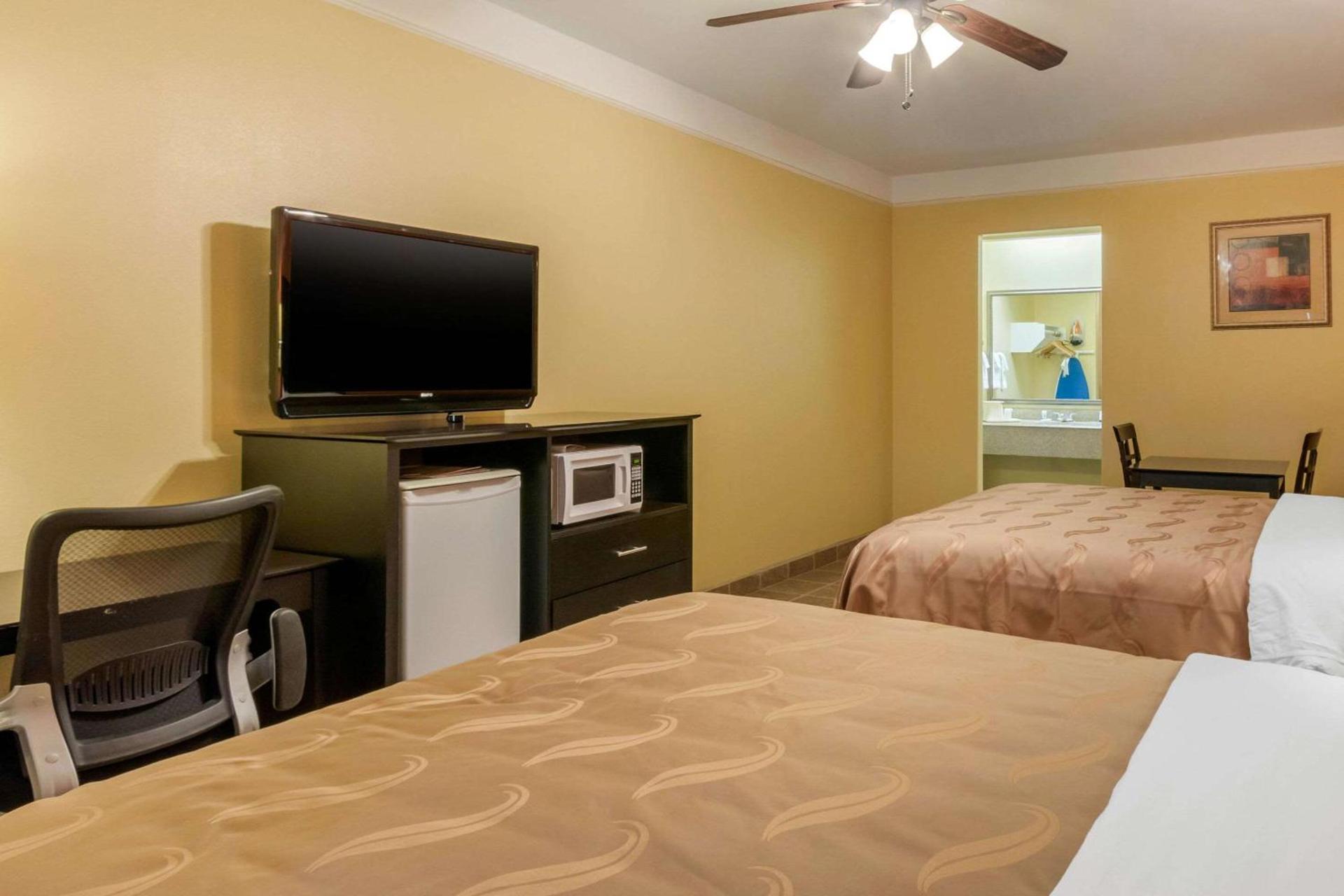 Quality Inn & Suites at The Outlets Mercedes-Weslaco photo 24