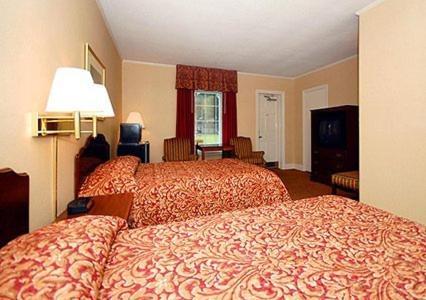 Ambassador Inn photo 16