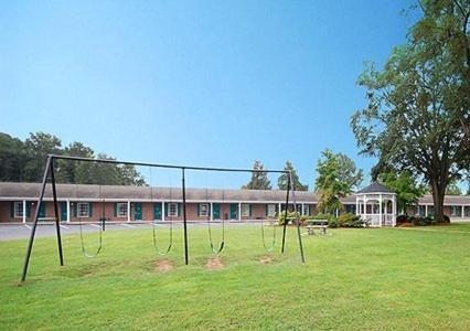 Ambassador Inn photo 6