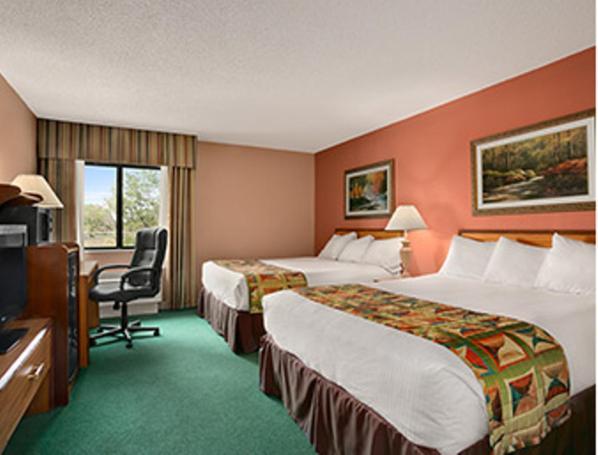 Baymont by Wyndham Sullivan photo 6