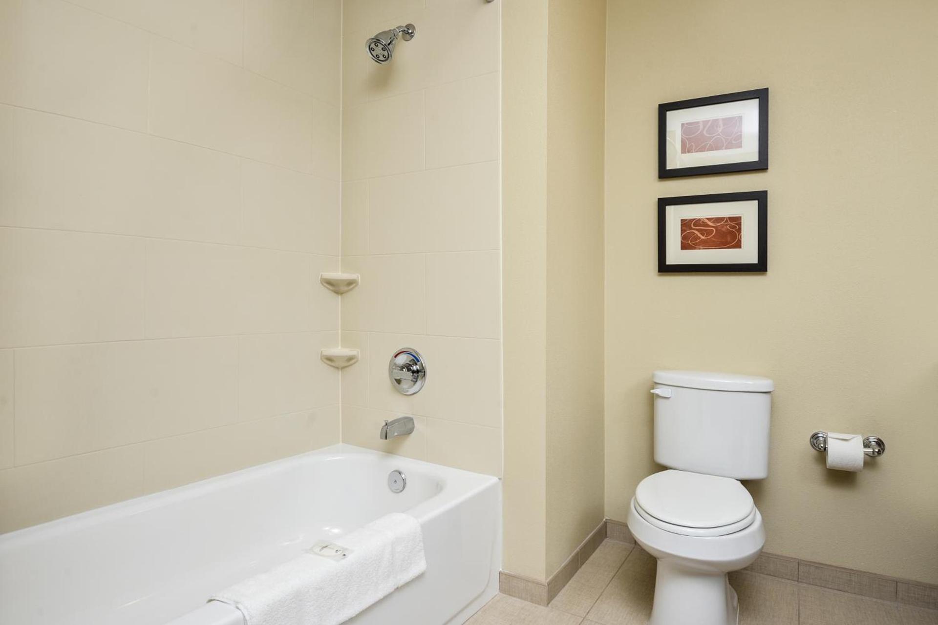 Comfort Suites Fargo Medical Center photo 16