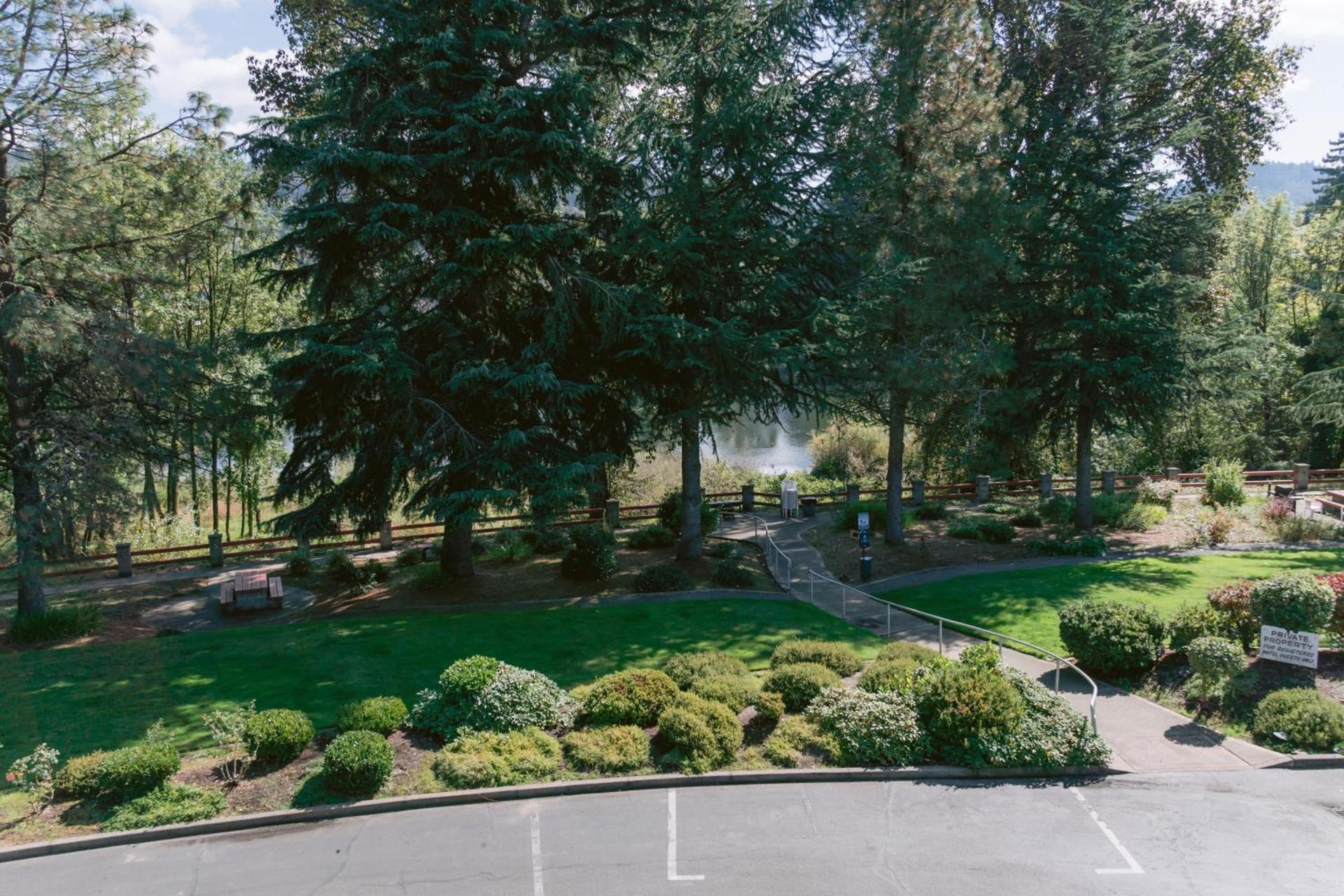 Riverfront Inn Roseburg photo 26