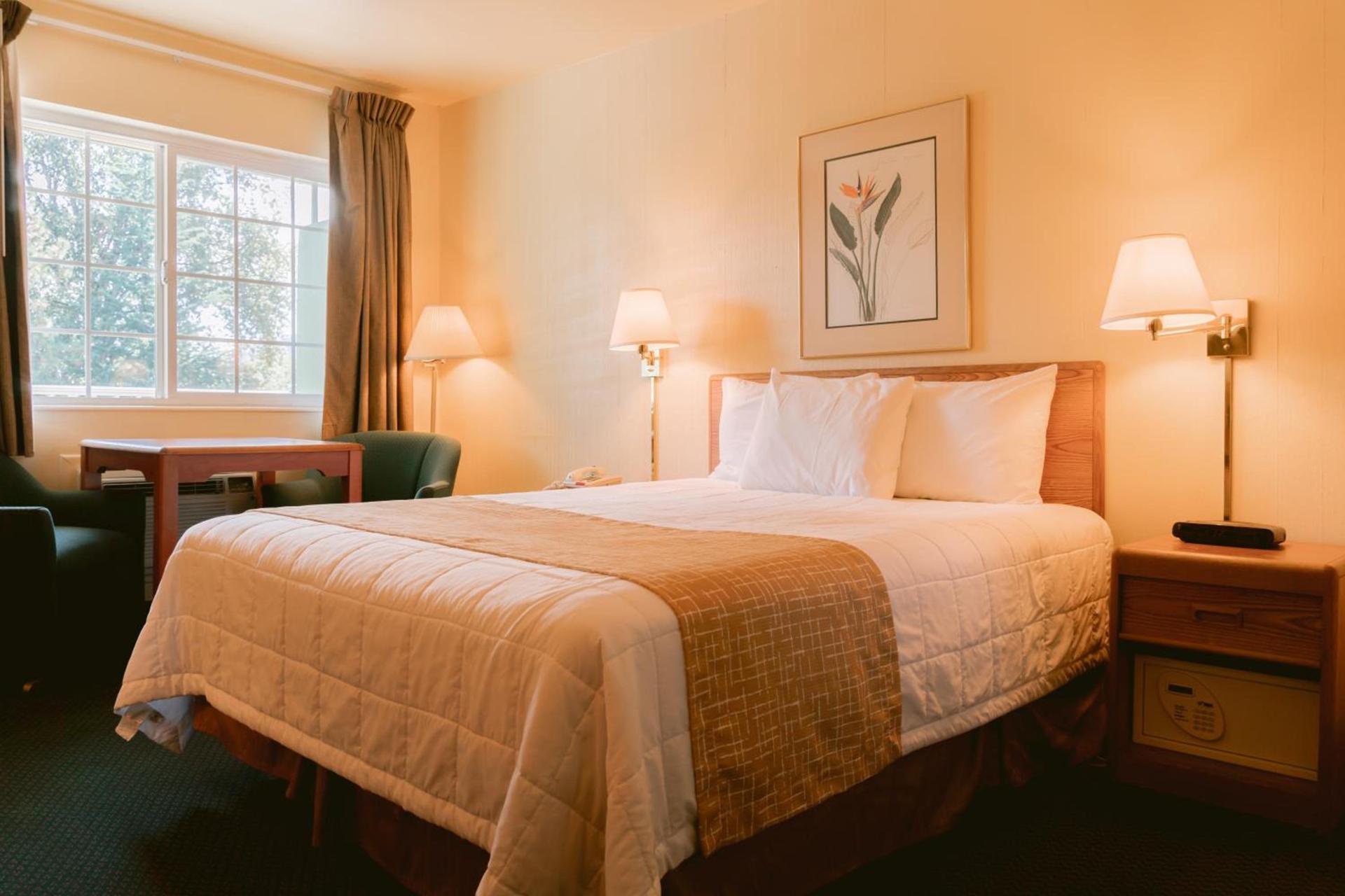 Riverfront Inn Roseburg photo 24