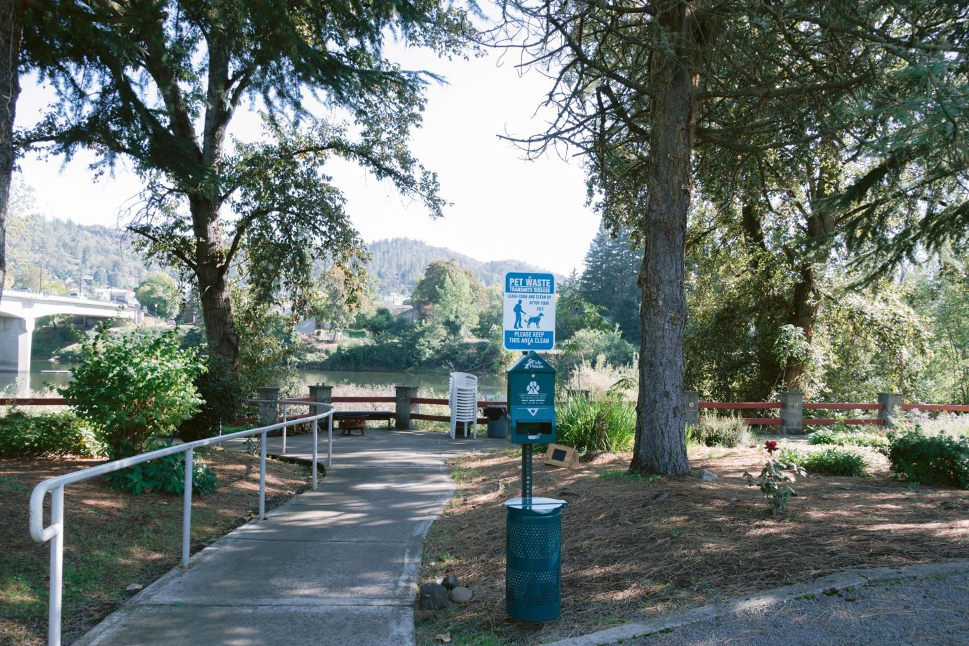 Riverfront Inn Roseburg photo 19
