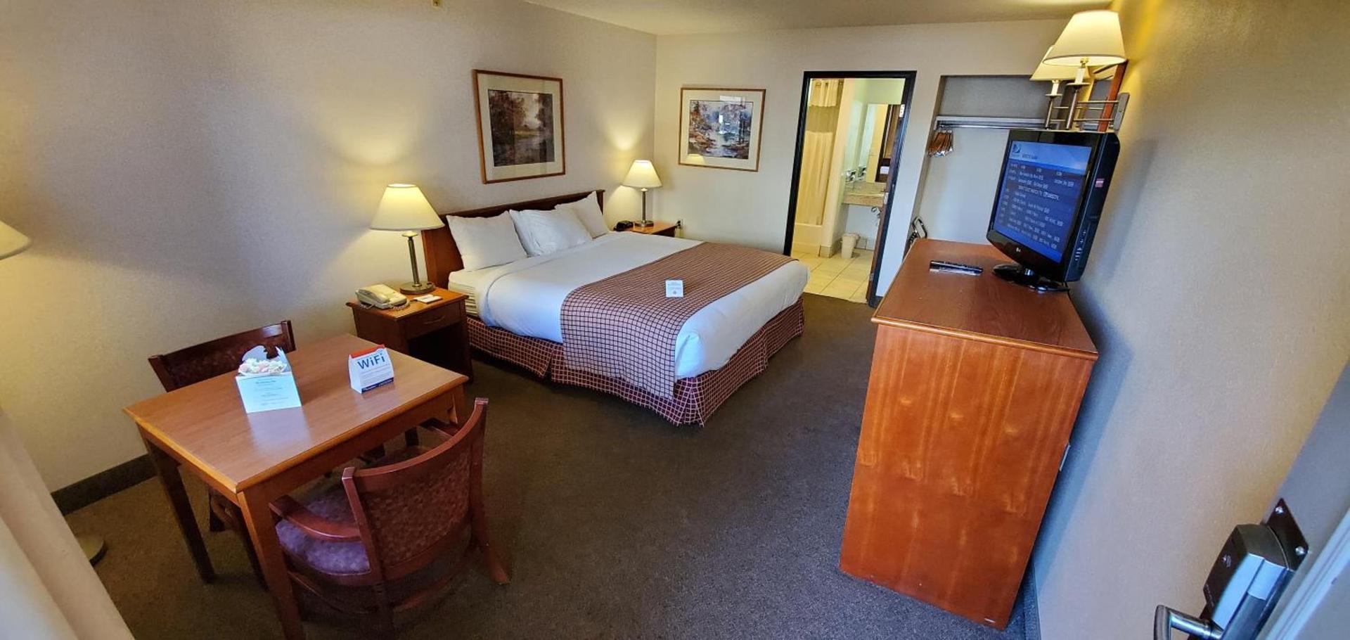Baymont by Wyndham Seattle/Kirkland WA photo 22
