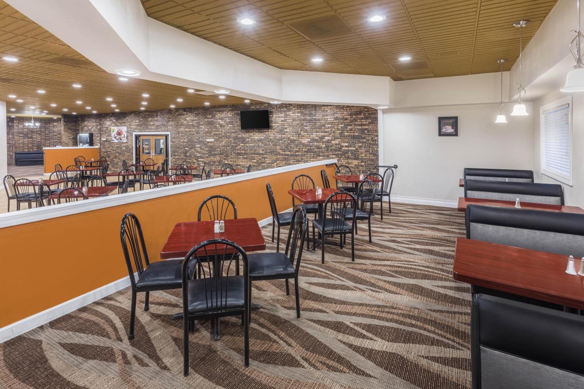AmericInn by Wyndham Janesville photo 50