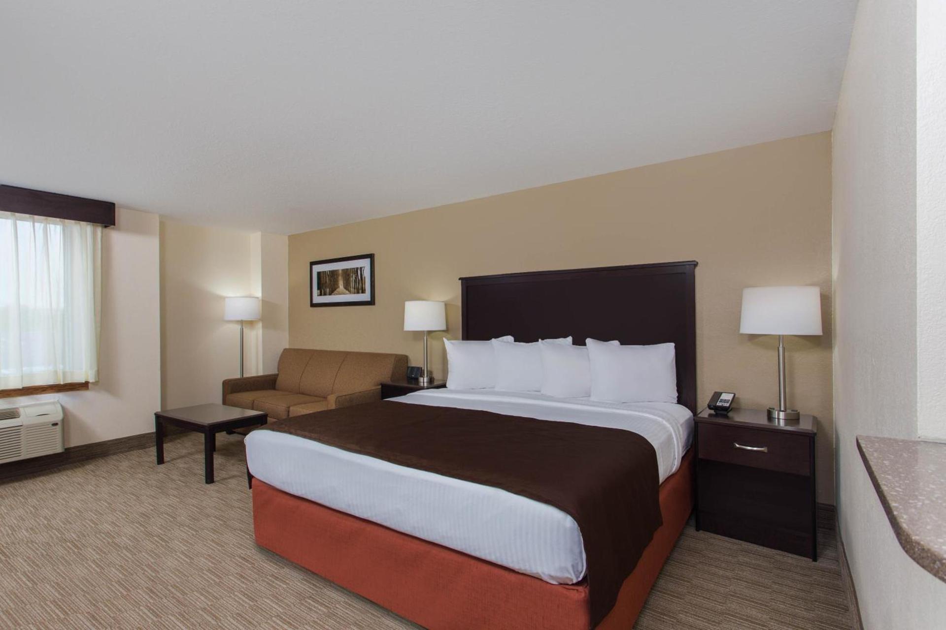 AmericInn by Wyndham Janesville photo 55