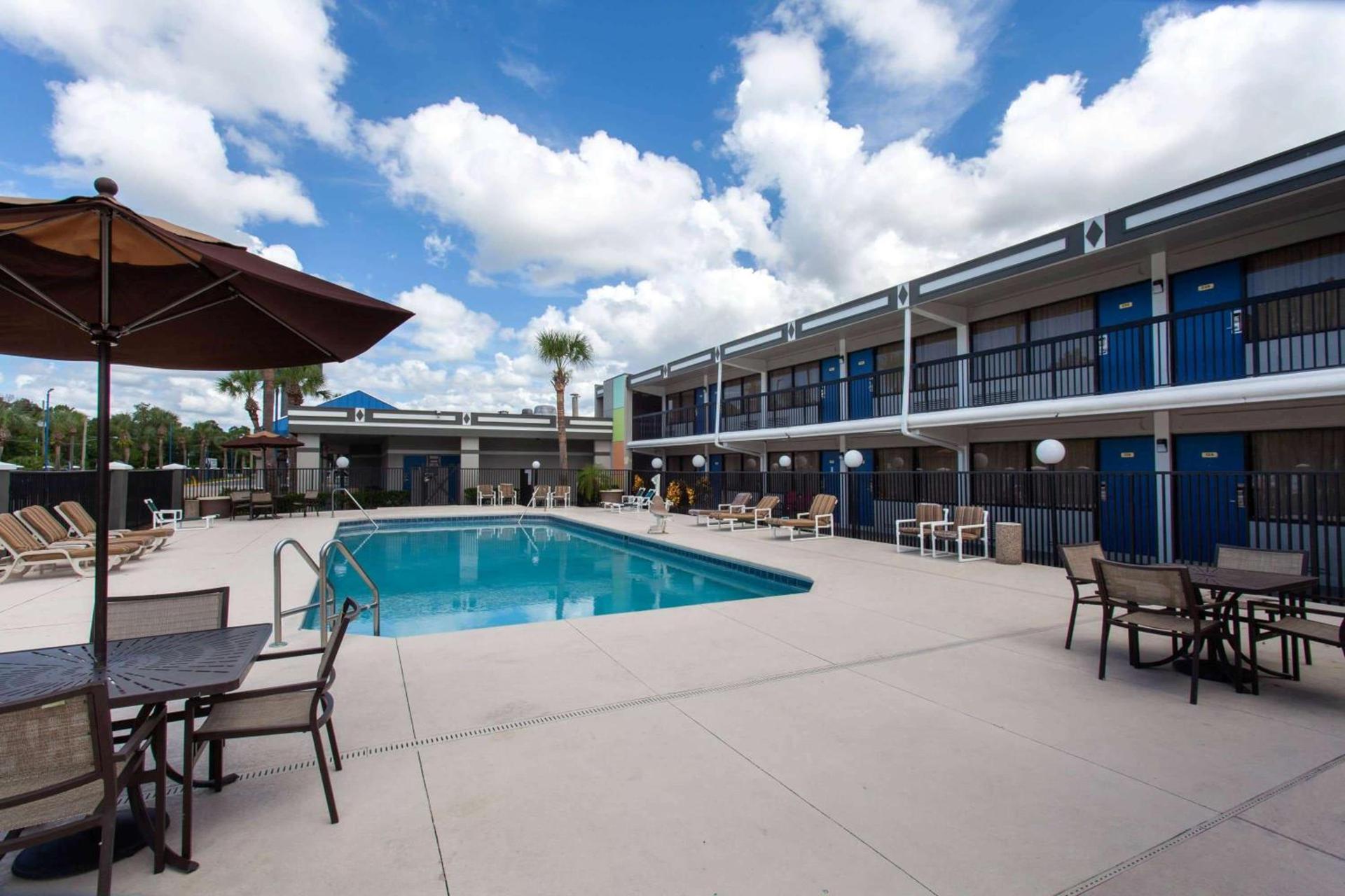 Travelodge by Wyndham Deltona photo 53
