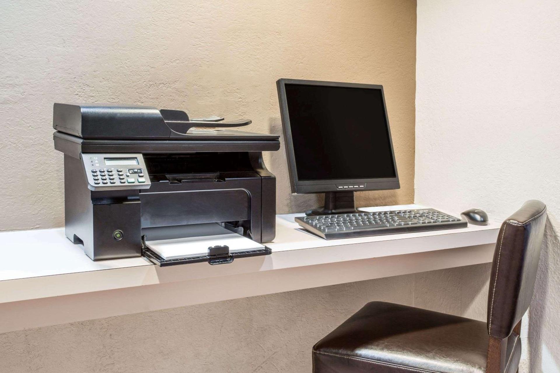 Travelodge by Wyndham Deltona photo 42