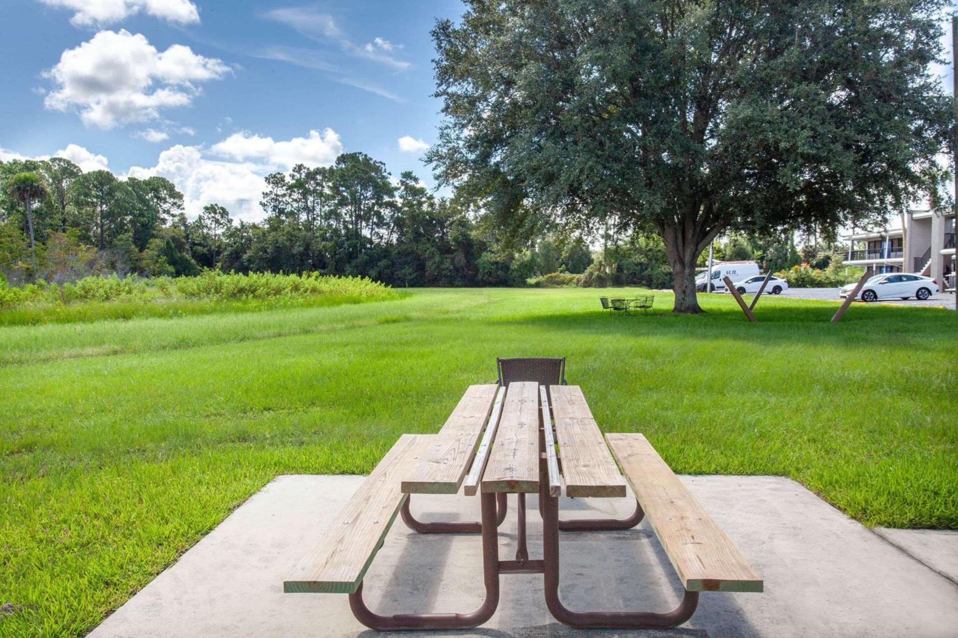 Travelodge by Wyndham Deltona photo 37