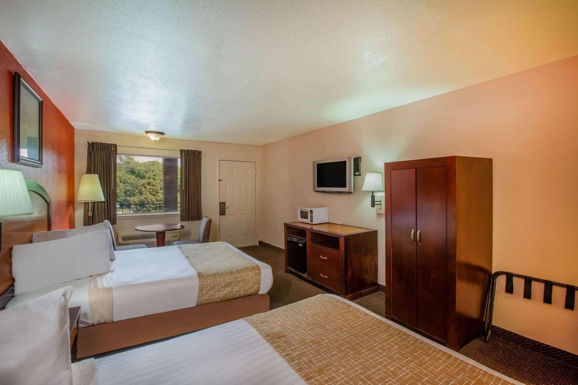 Travelodge by Wyndham Houston Hobby Airport photo 26