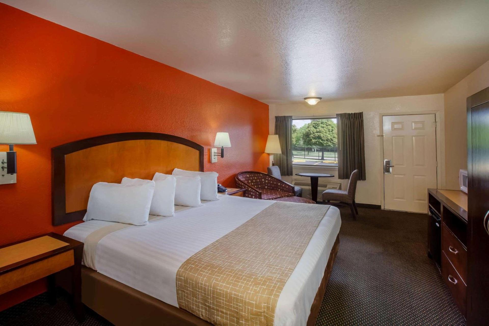 Travelodge by Wyndham Houston Hobby Airport photo 28