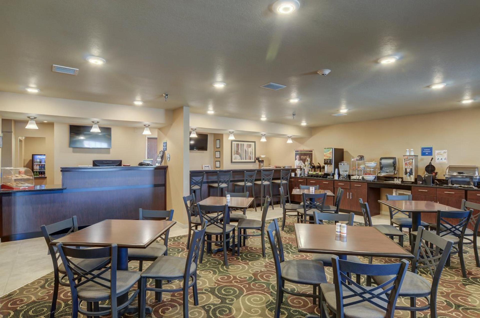Cobblestone Inn & Suites-Kersey photo 25
