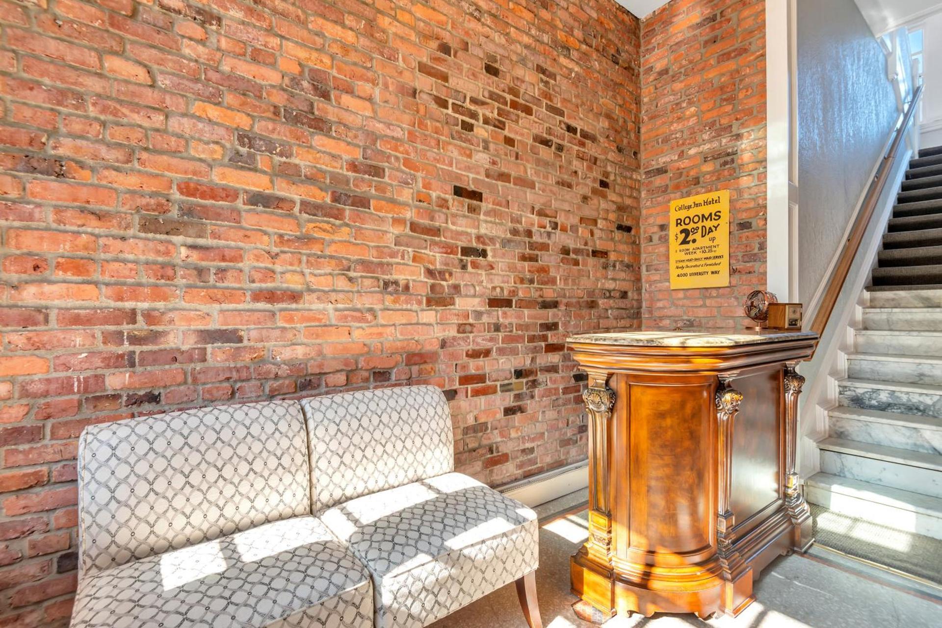 College Inn Hotel photo 15