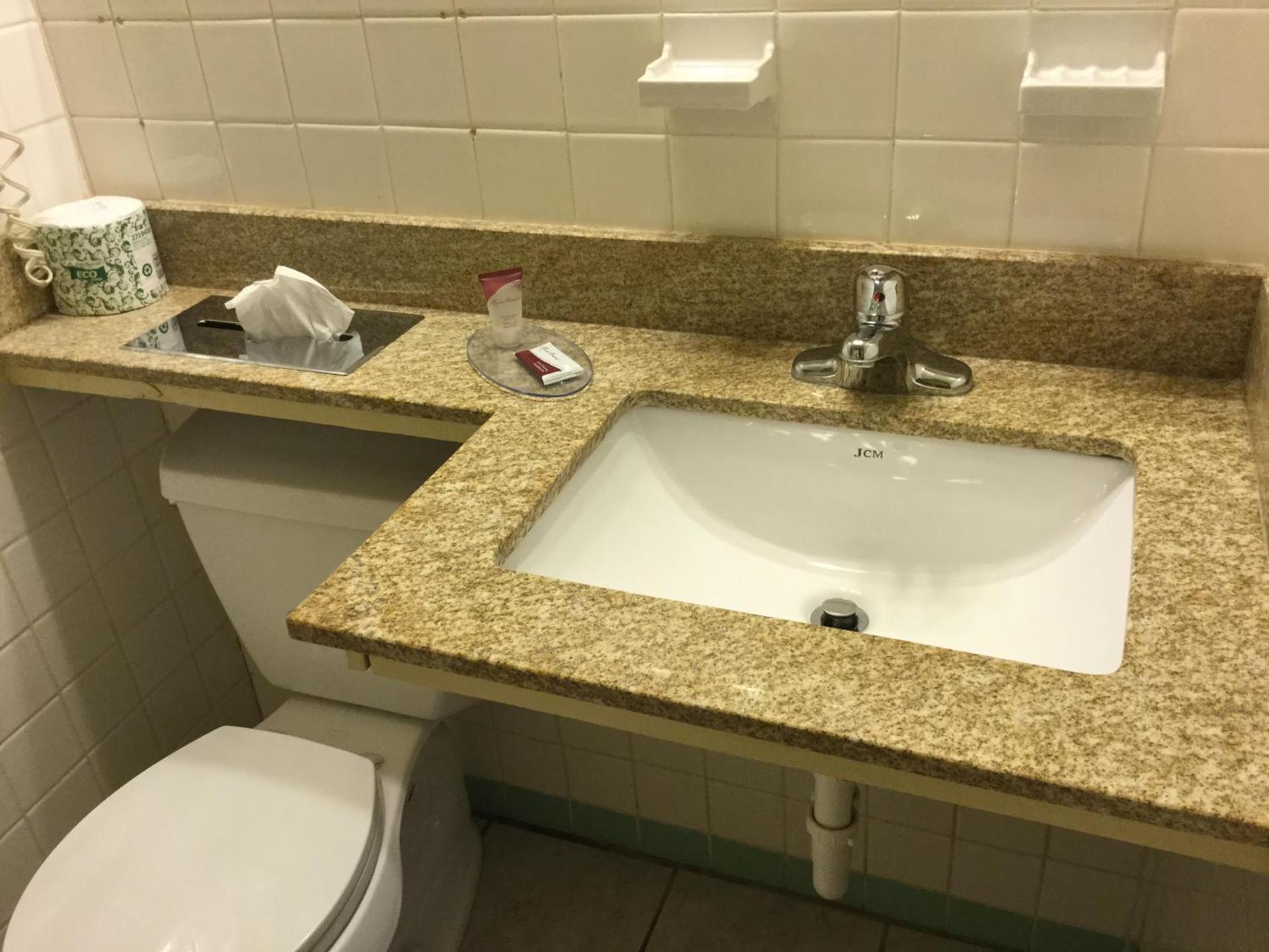 FALLS INN photo 6