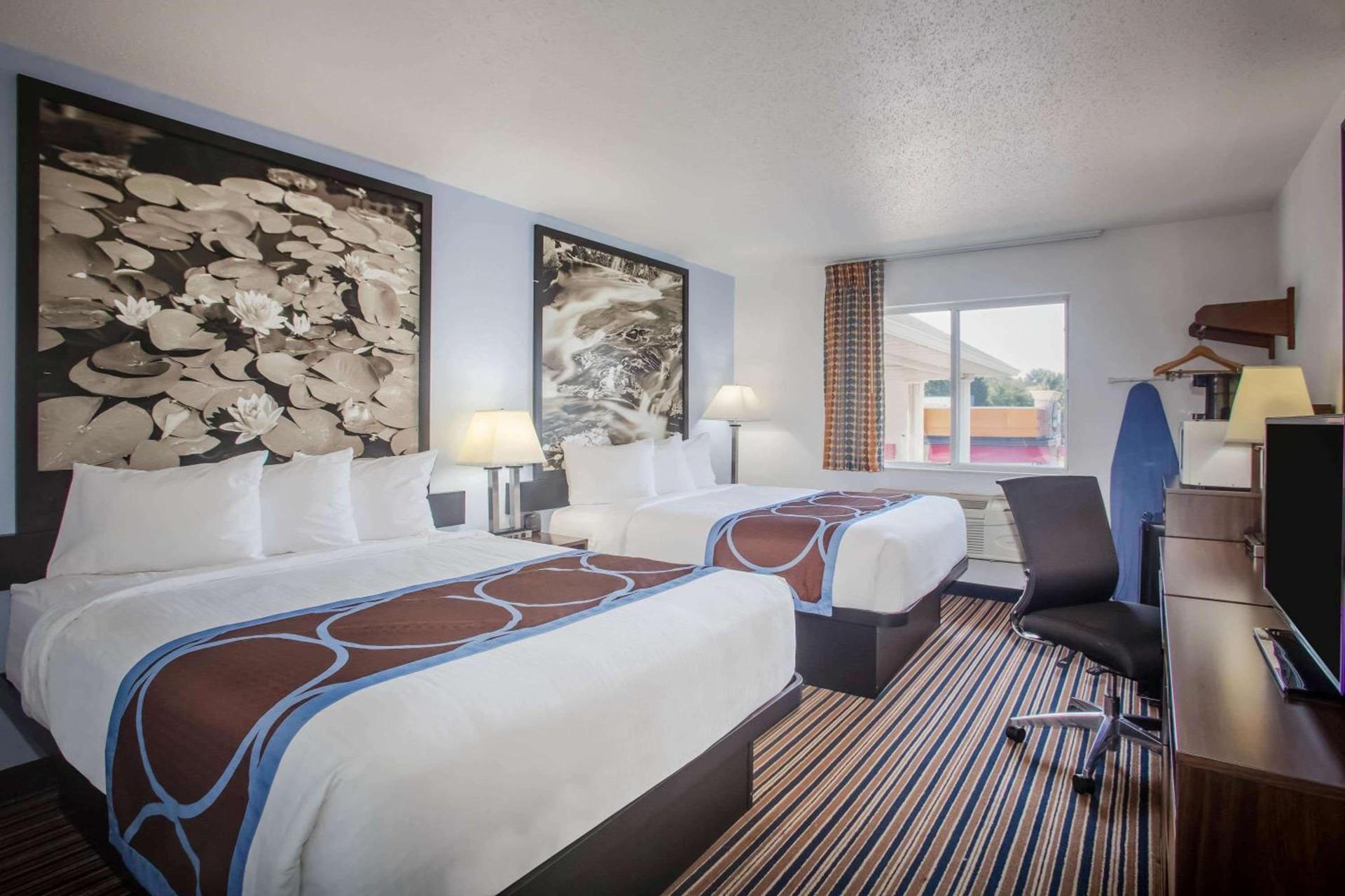 Super 8 by Wyndham Washington photo 21