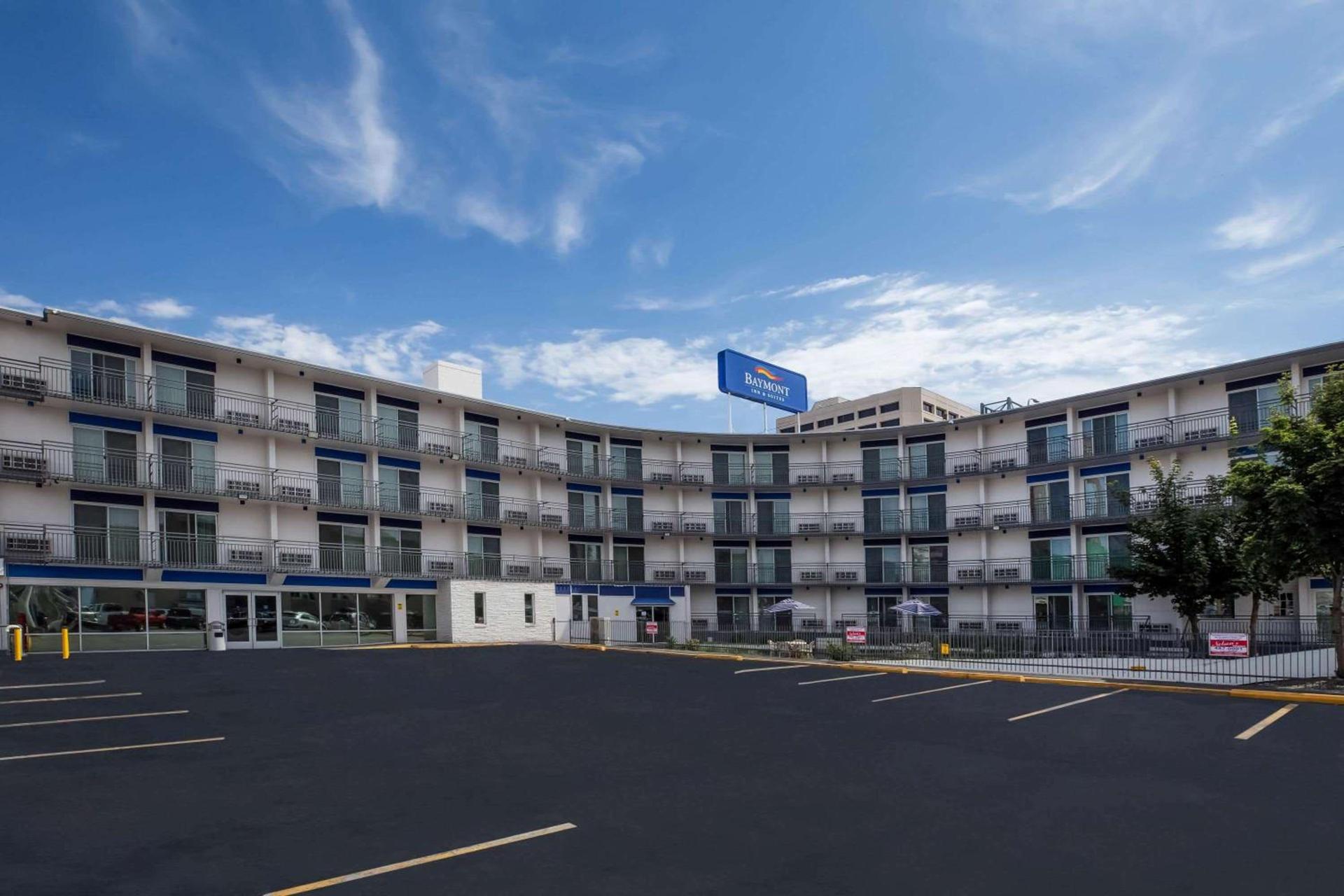 Baymont by Wyndham Spokane — hotel in Spokane