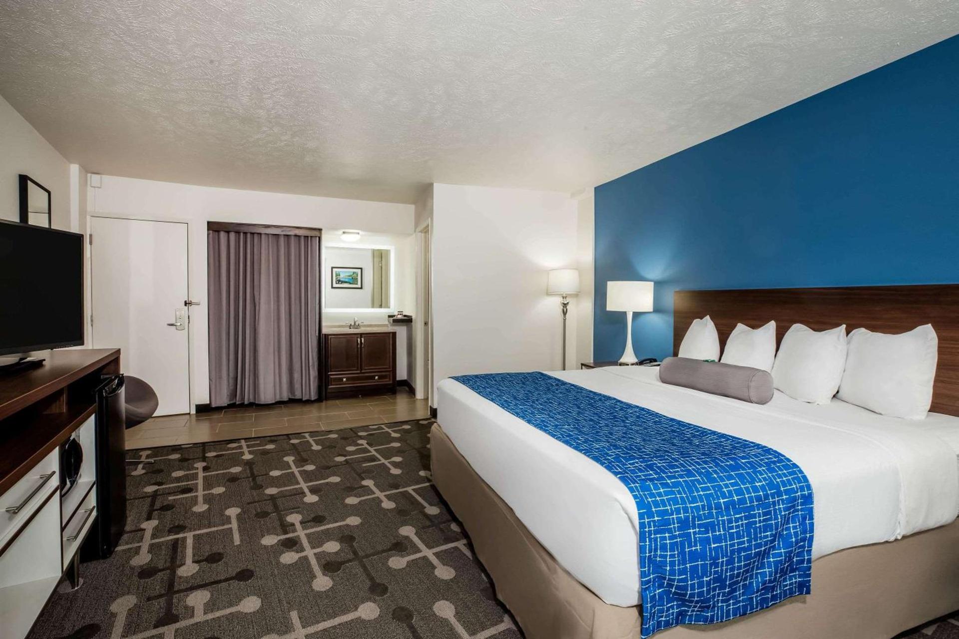 Baymont by Wyndham Spokane photo 6