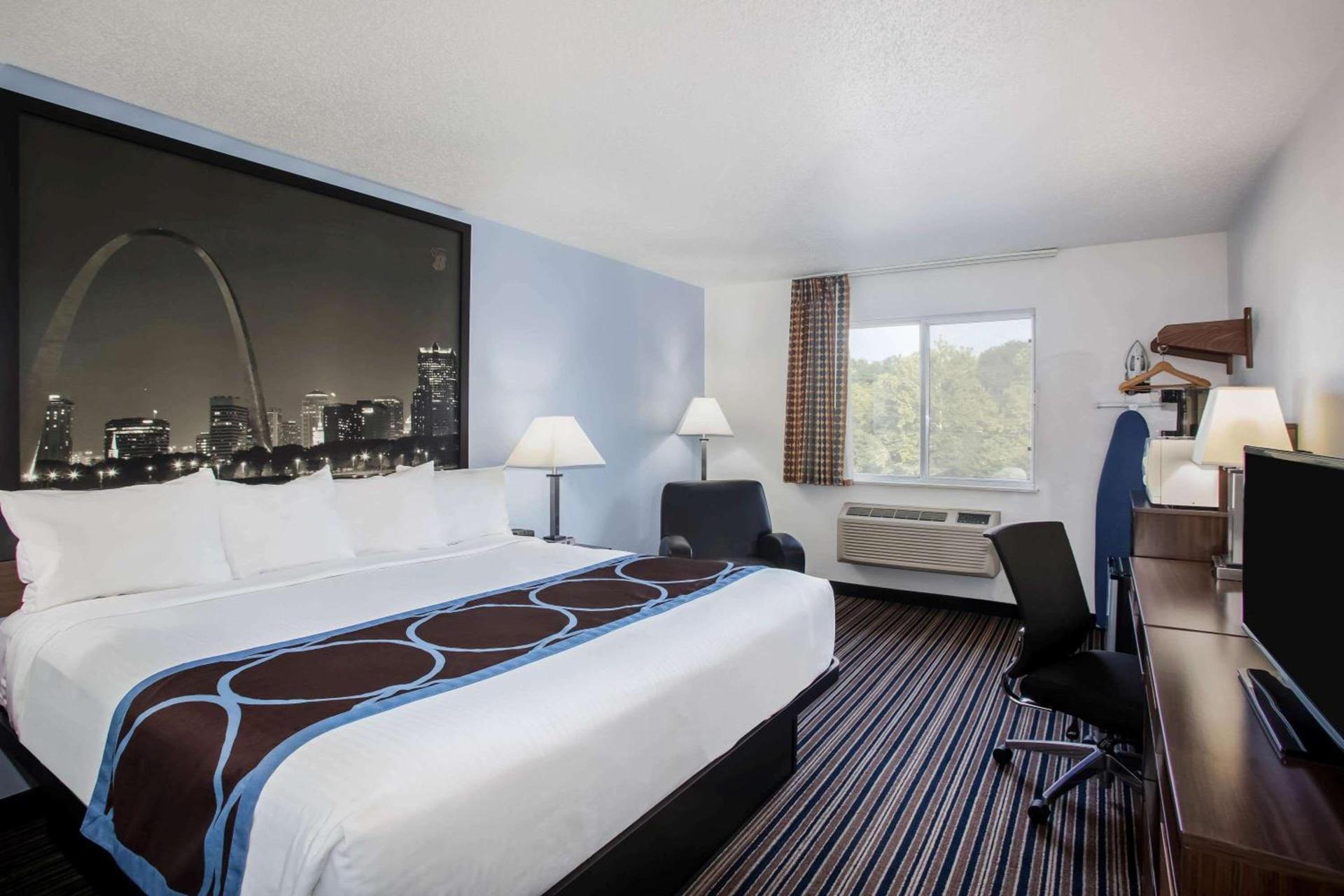 Super 8 by Wyndham Washington photo 7