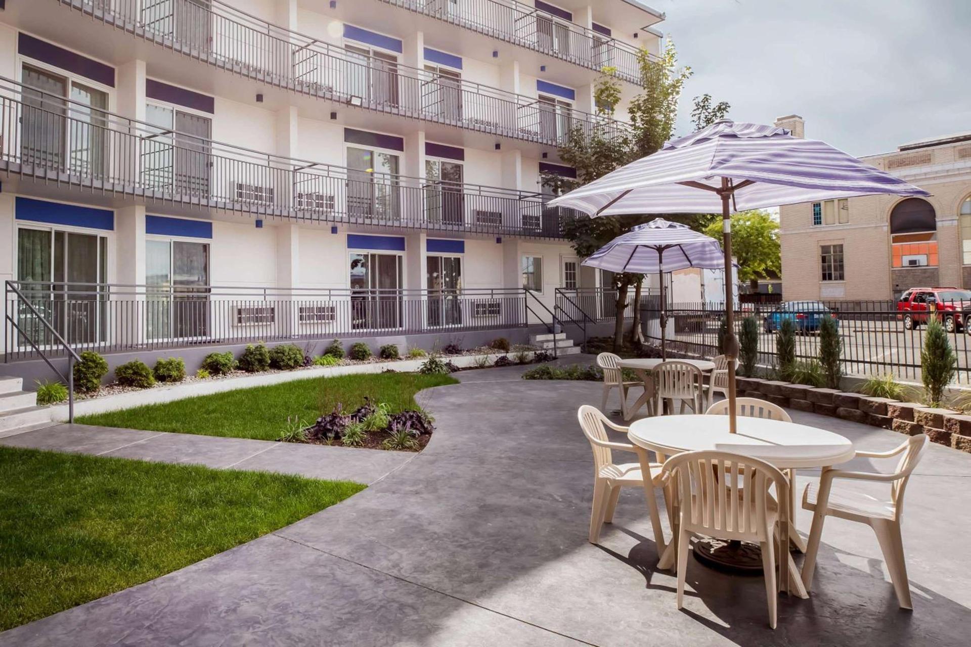 Baymont by Wyndham Spokane photo 31