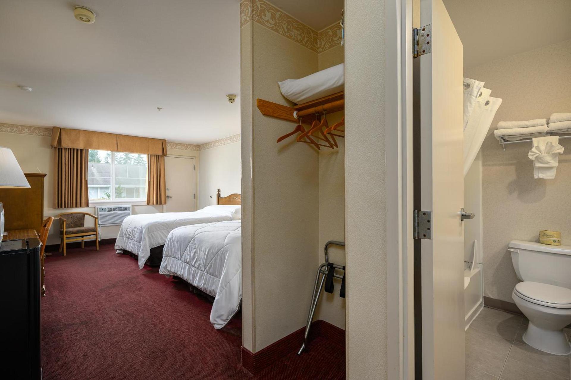Three Rivers Inn Sedro Woolley photo 27