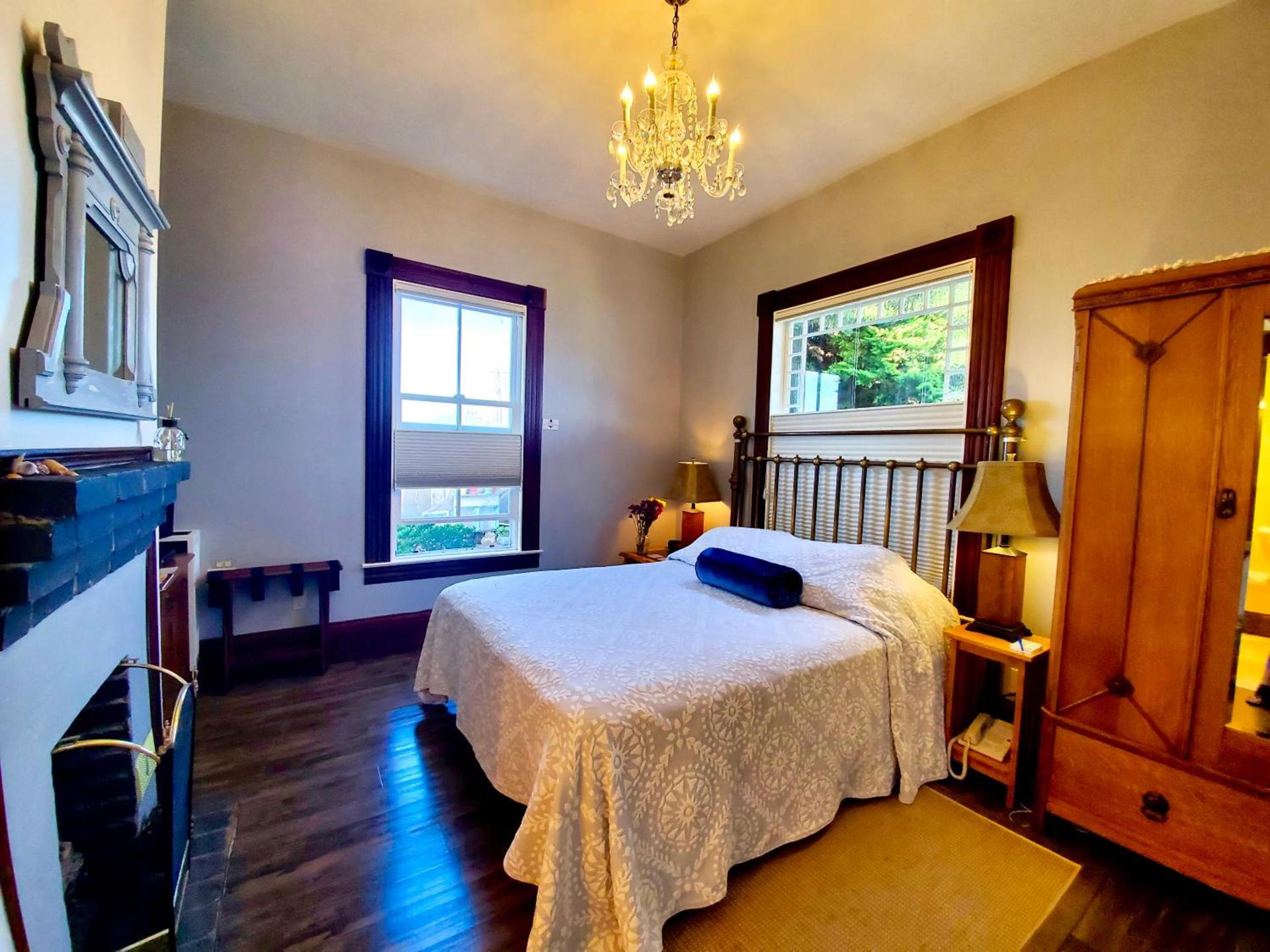 Captain's Inn at Moss Landing photo 6