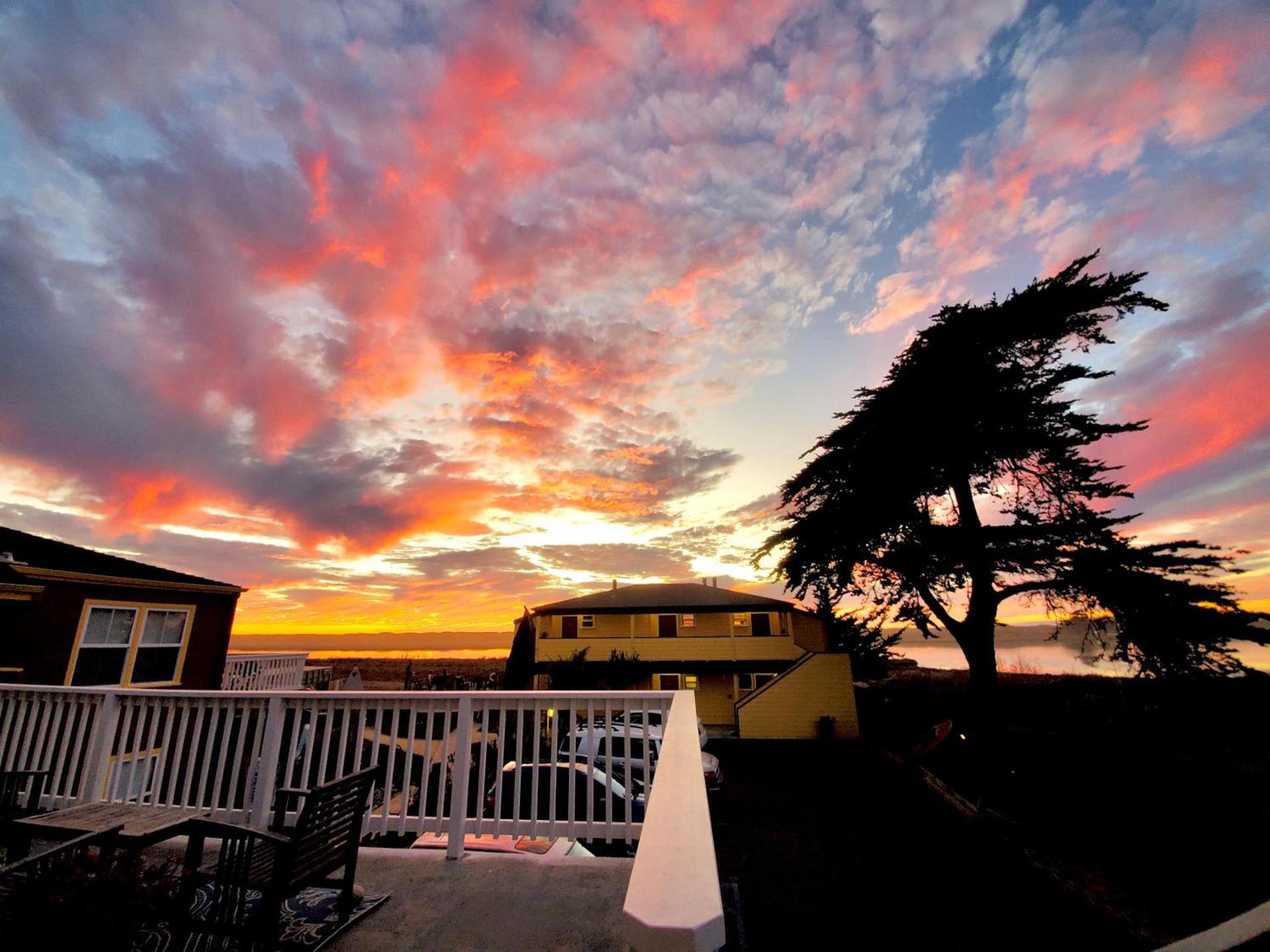 Captain's Inn at Moss Landing photo 3