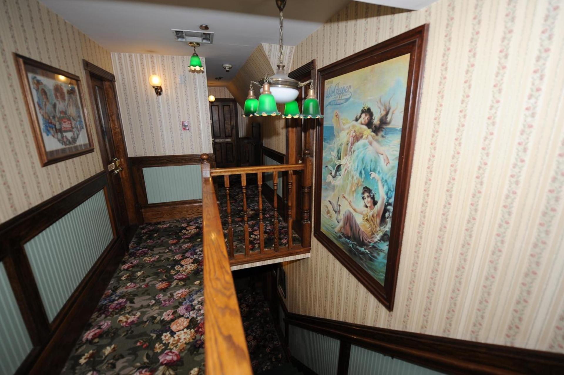 Saddleback Inn at Lake Arrowhead photo 4
