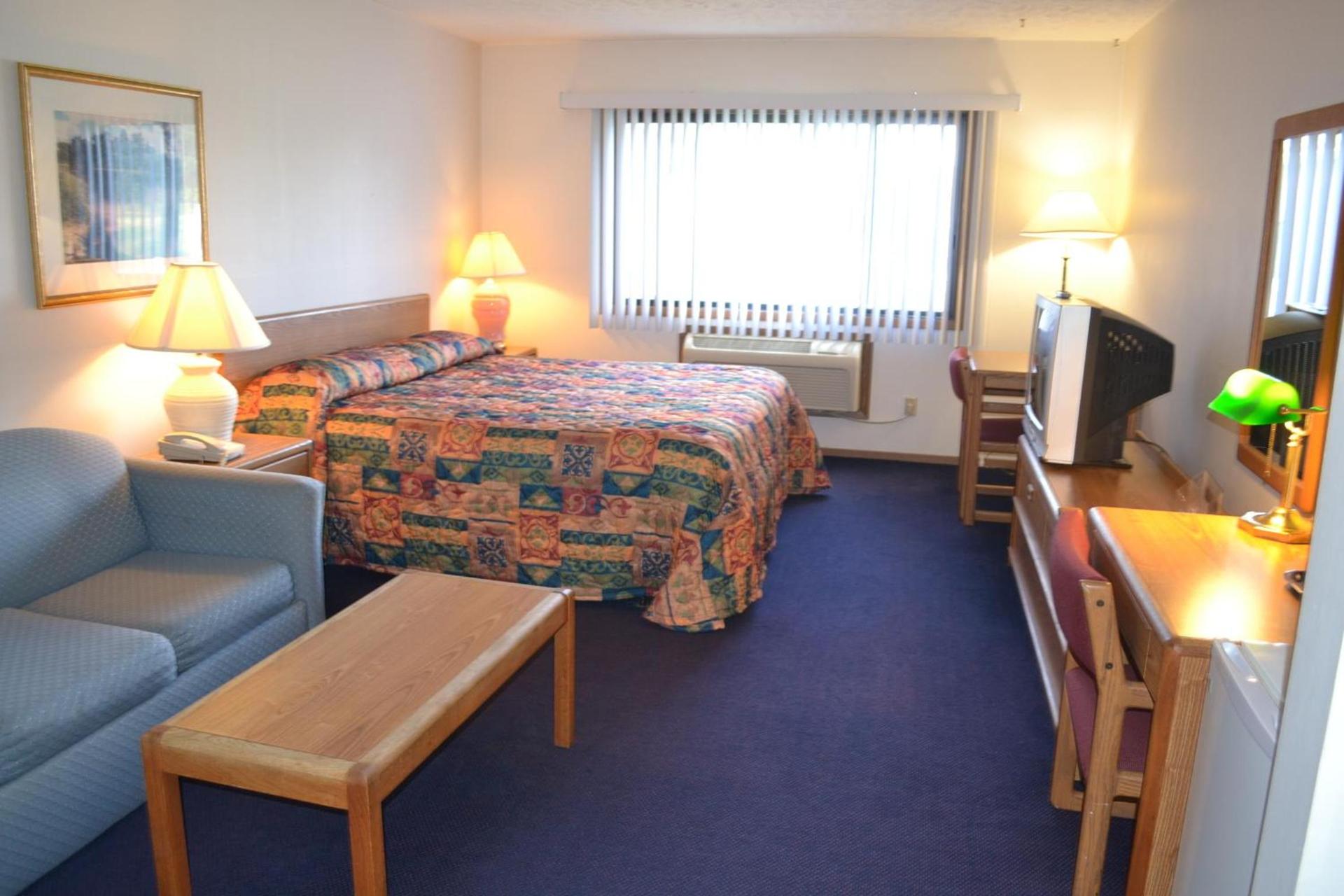 Sky Lodge Inn & Suites - Delavan photo 24