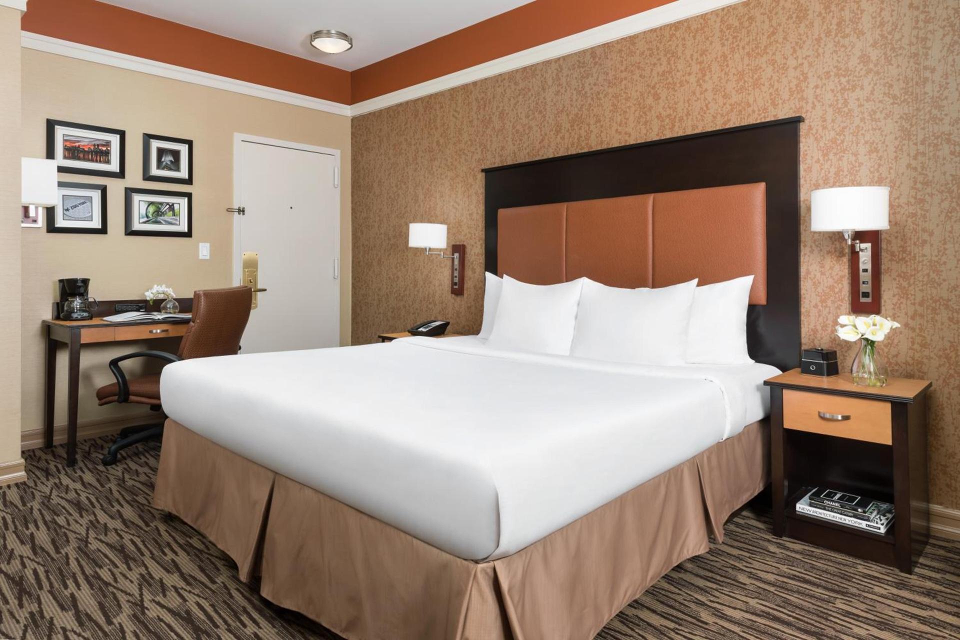 The Hotel at Fifth Avenue photo 63